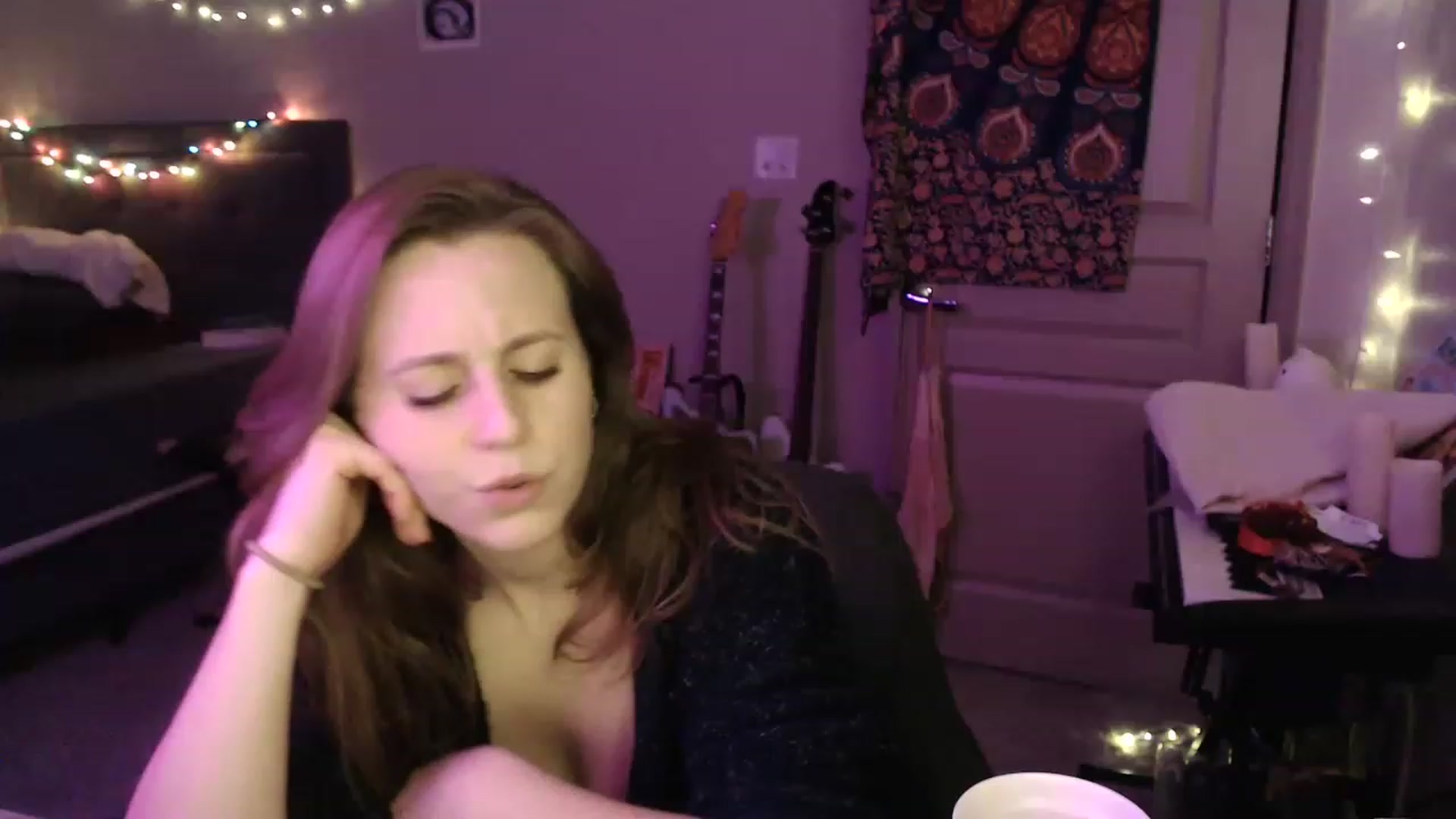 Gallery image thumbnail from Blake_Bardot's myfreecams stream on, 12/24/2022, 07:29 image 5 of 20