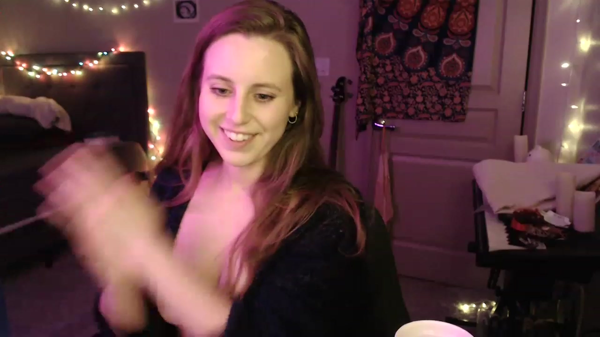 Gallery image thumbnail from Blake_Bardot's myfreecams stream on, 12/24/2022, 07:29 image 20 of 20