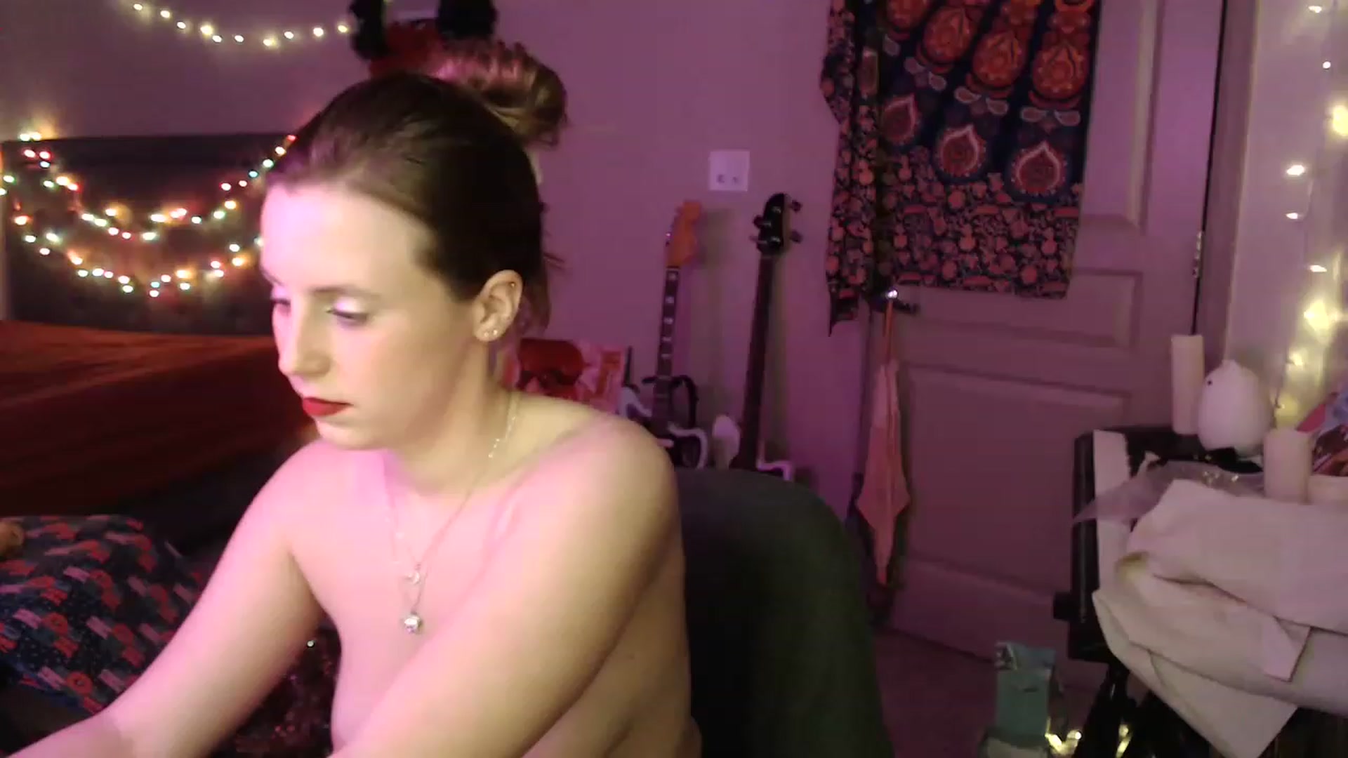 Gallery image thumbnail from Blake_Bardot's myfreecams stream on, 12/25/2022, 08:47 image 10 of 20