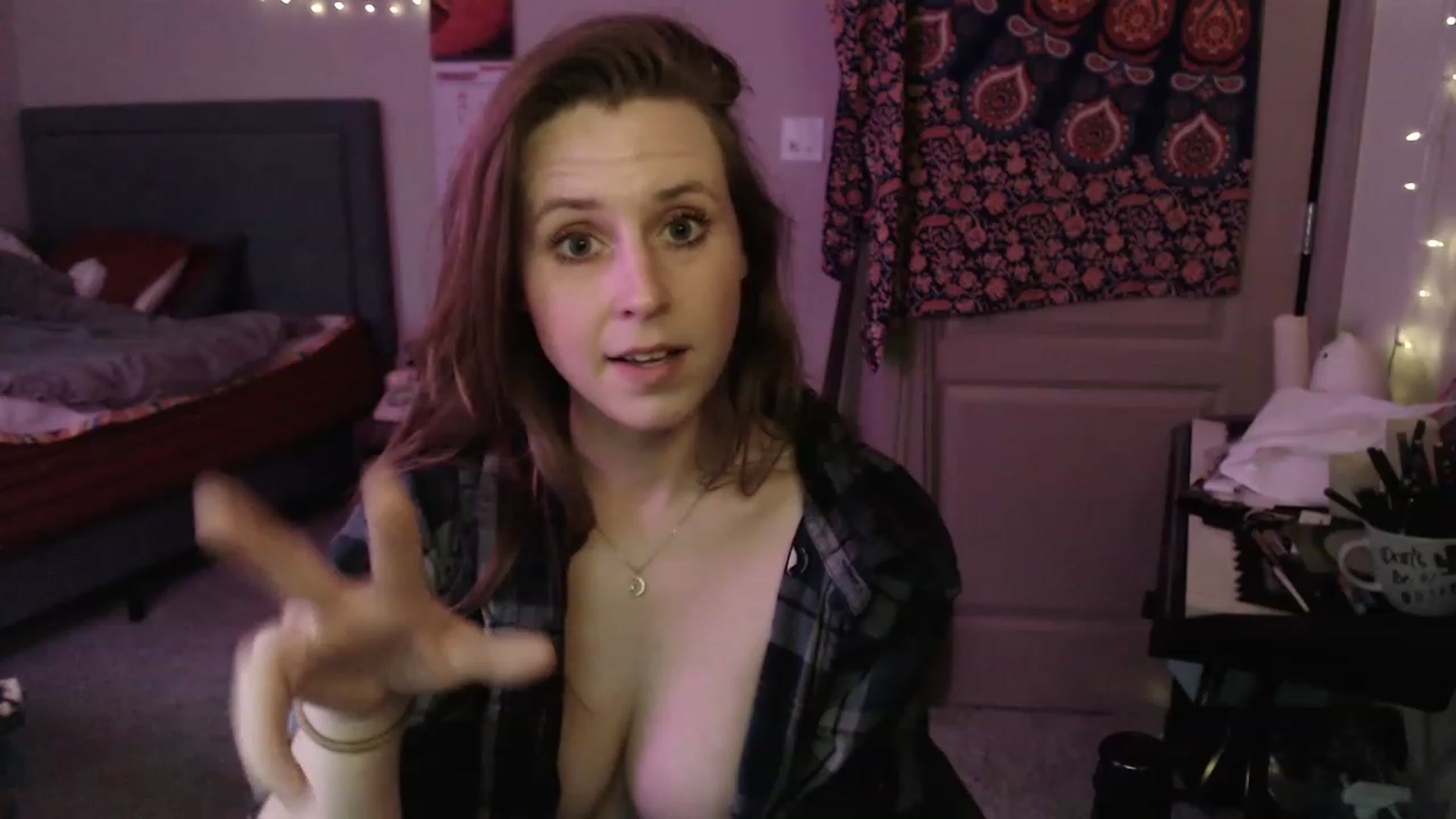 Gallery image thumbnail from Blake_Bardot's myfreecams stream on, 03/27/2023, 02:05 image 10 of 20