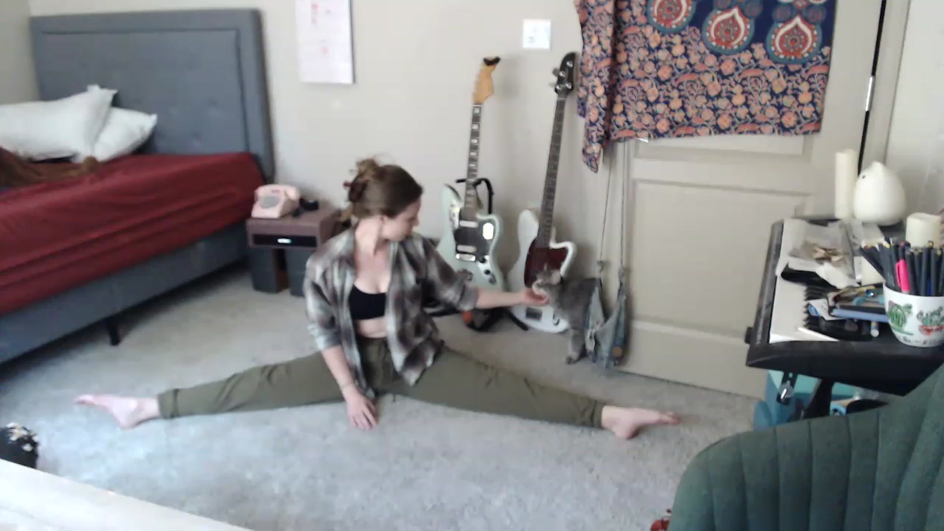 Gallery image thumbnail from Blake_Bardot's myfreecams stream on, 04/15/2023, 19:25 image 17 of 20