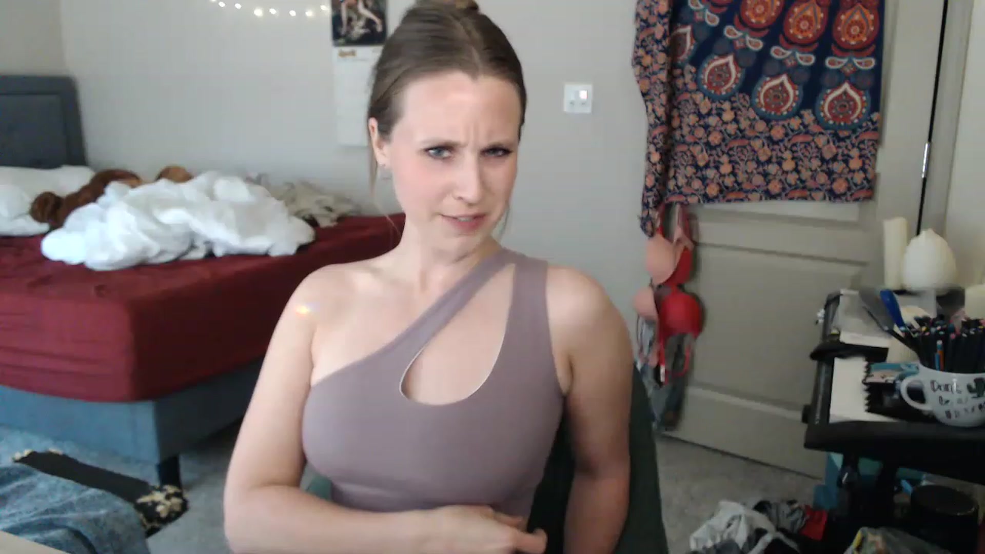 Gallery image thumbnail from Blake_Bardot's myfreecams stream on, 05/13/2023, 19:31 image 18 of 20