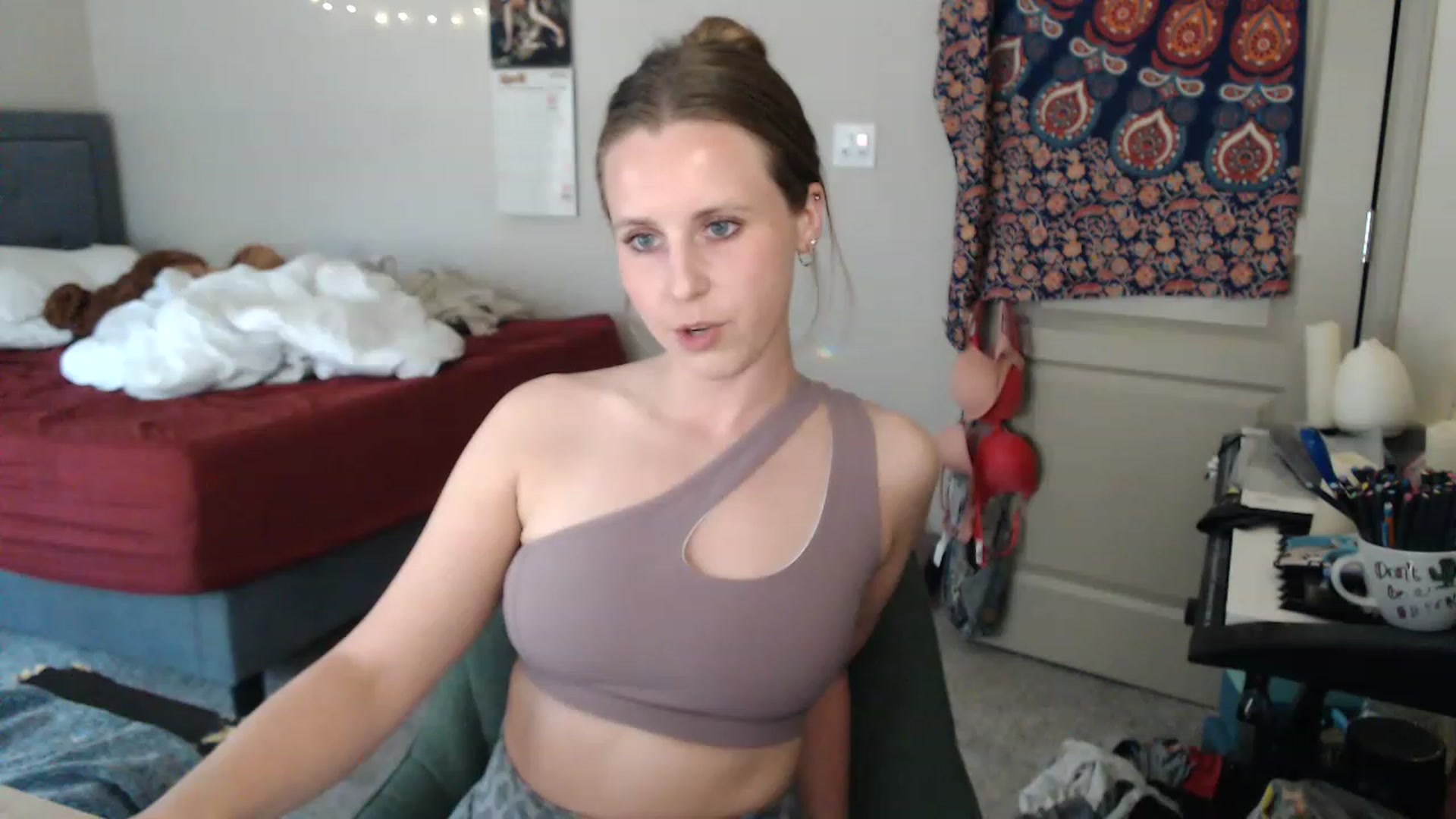 Gallery image thumbnail from Blake_Bardot's myfreecams stream on, 05/13/2023, 19:31 image 13 of 20