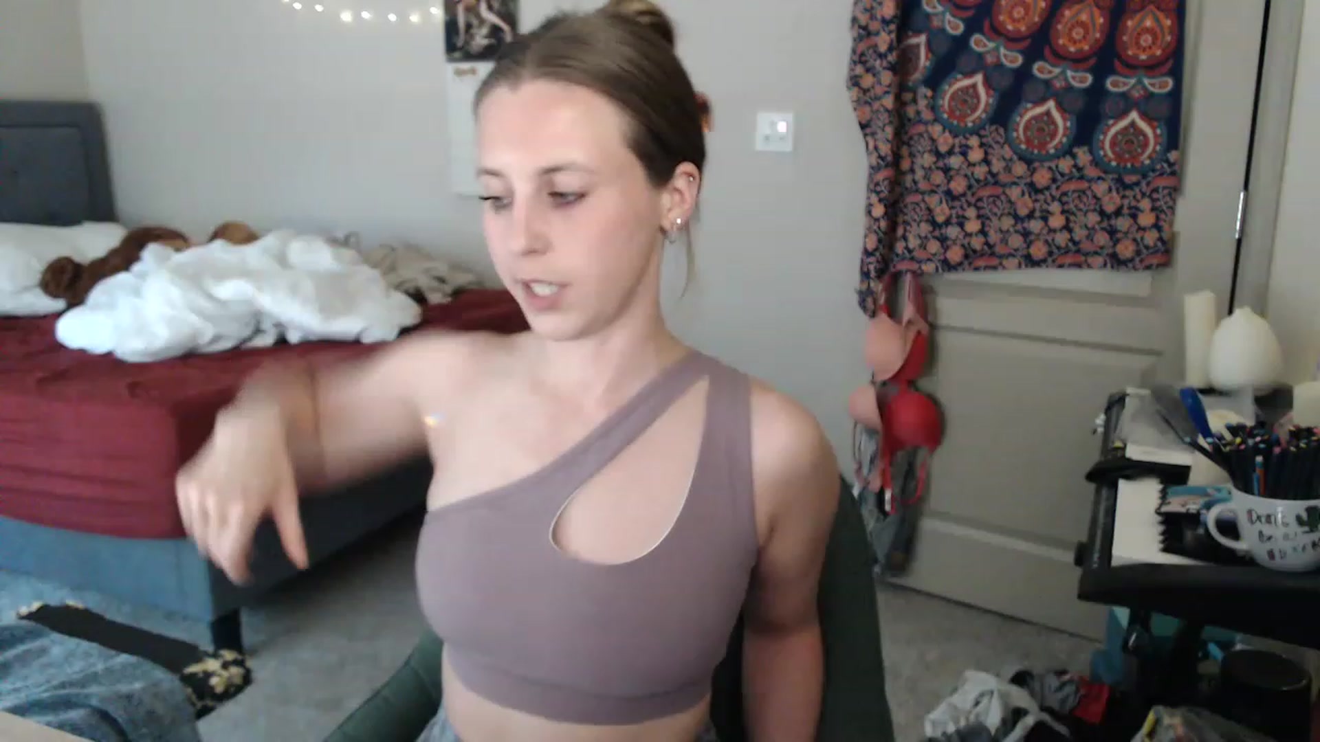 Gallery image thumbnail from Blake_Bardot's myfreecams stream on, 05/13/2023, 19:31 image 19 of 20