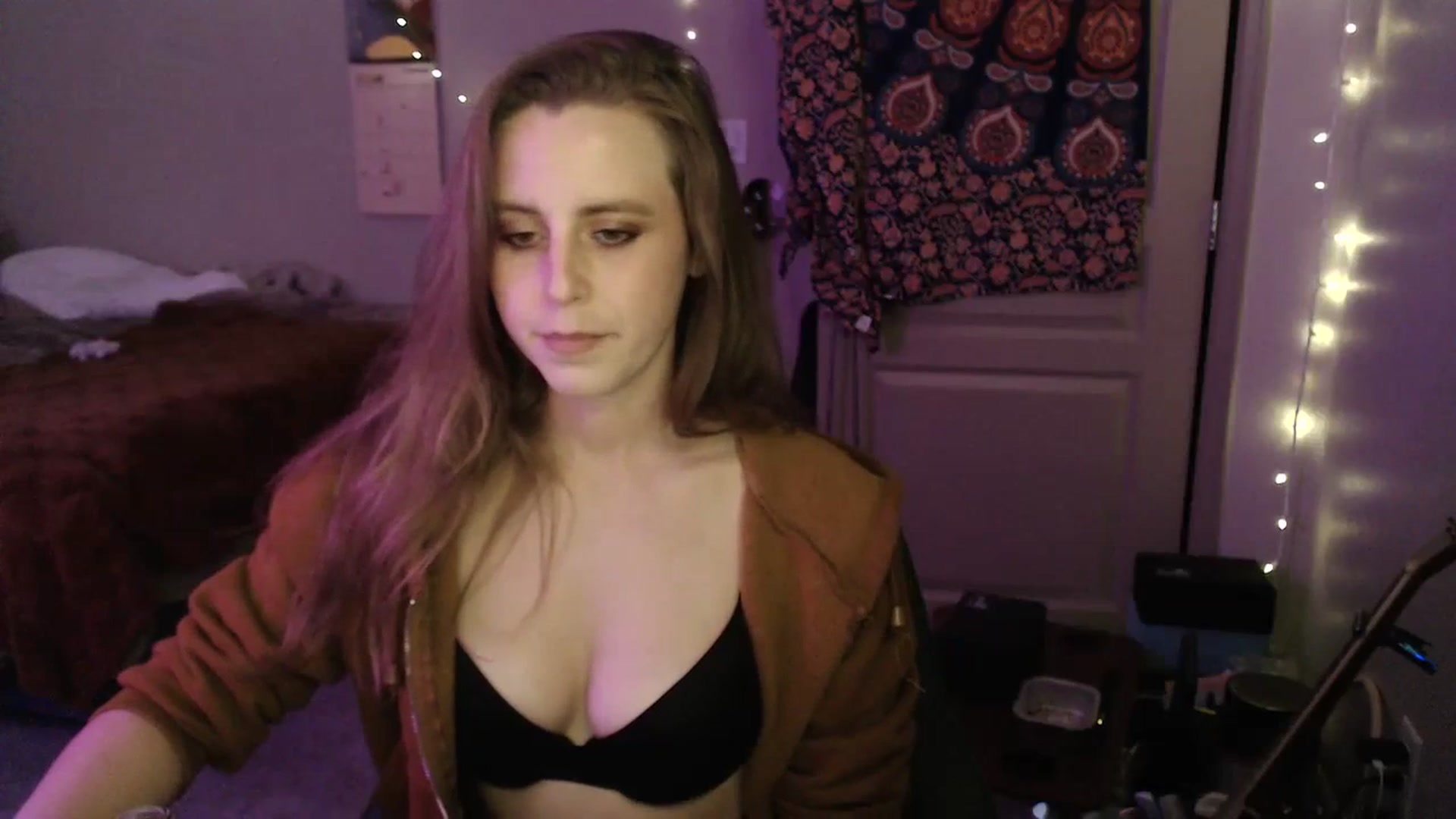 Gallery image thumbnail from Blake_Bardot's myfreecams stream on, 06/18/2023, 03:47 image 16 of 20