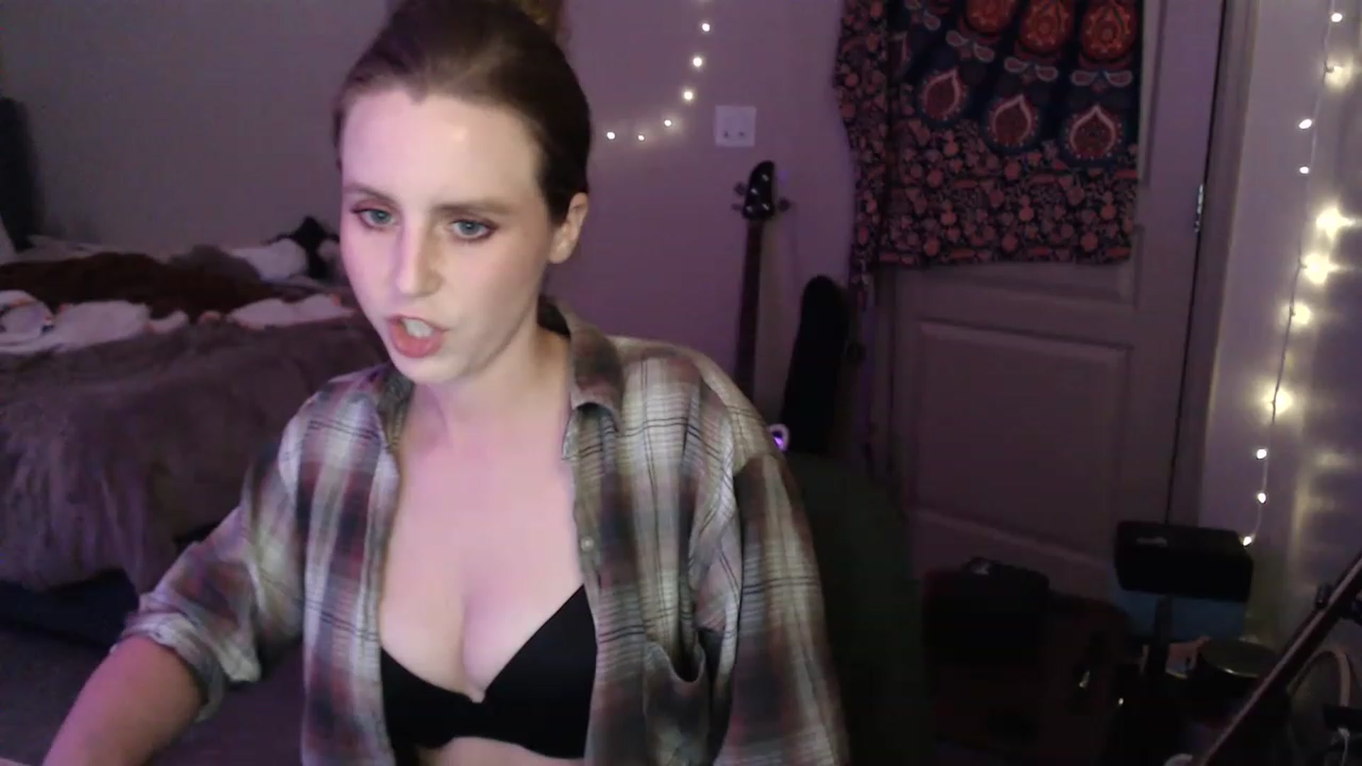 Gallery image thumbnail from Blake_Bardot's myfreecams stream on, 06/21/2023, 03:30 image 15 of 20