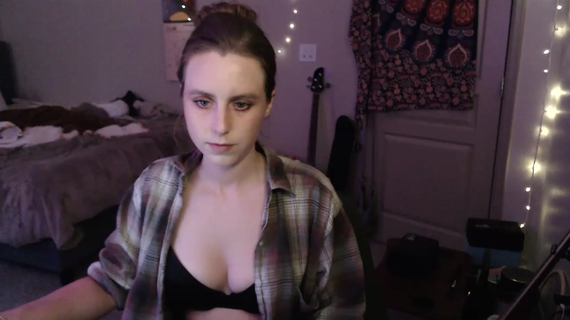 Gallery image thumbnail from Blake_Bardot's myfreecams stream on, 06/21/2023, 03:30 image 1 of 20