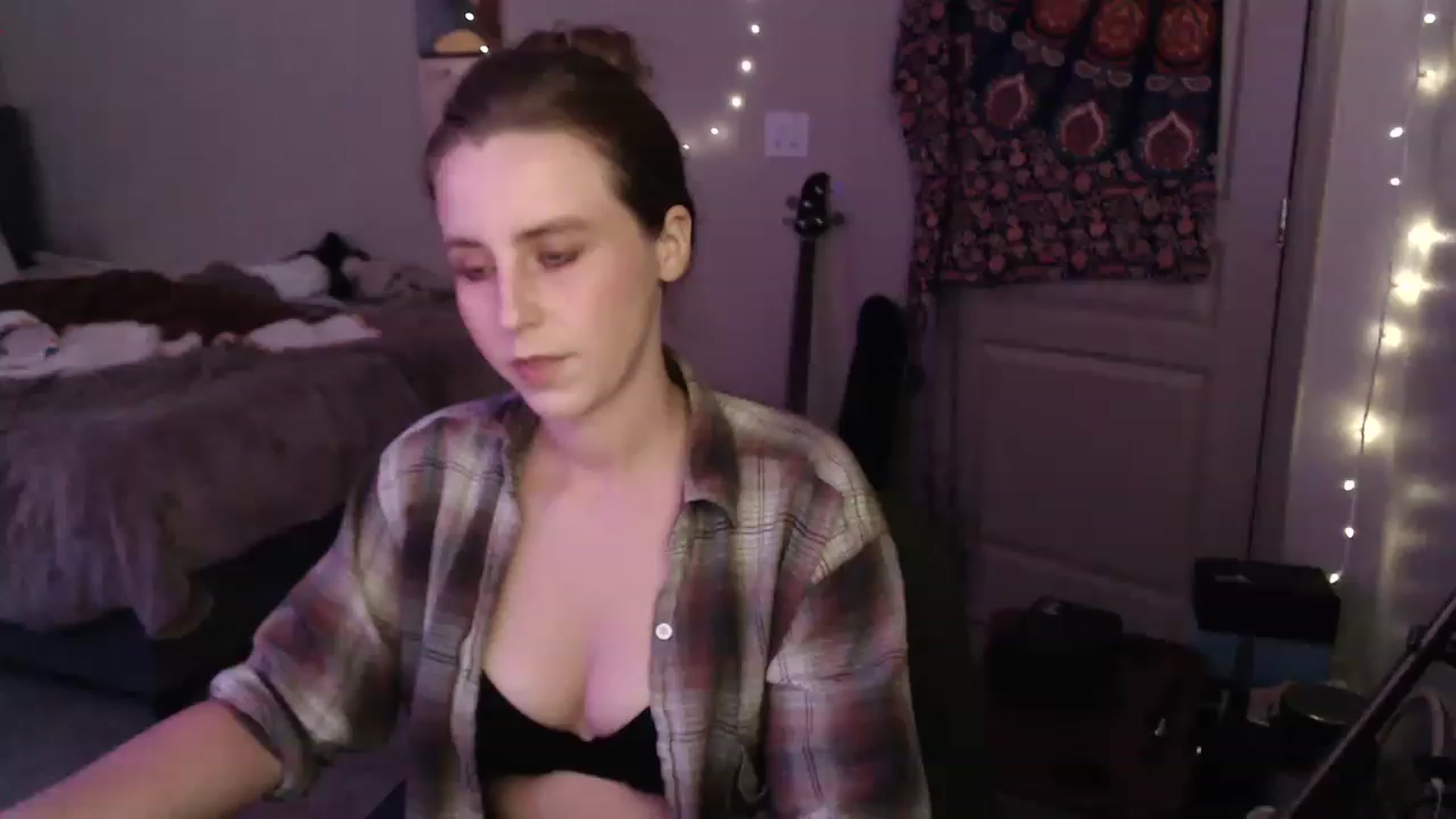 Gallery image thumbnail from Blake_Bardot's myfreecams stream on, 06/21/2023, 03:30 image 5 of 20