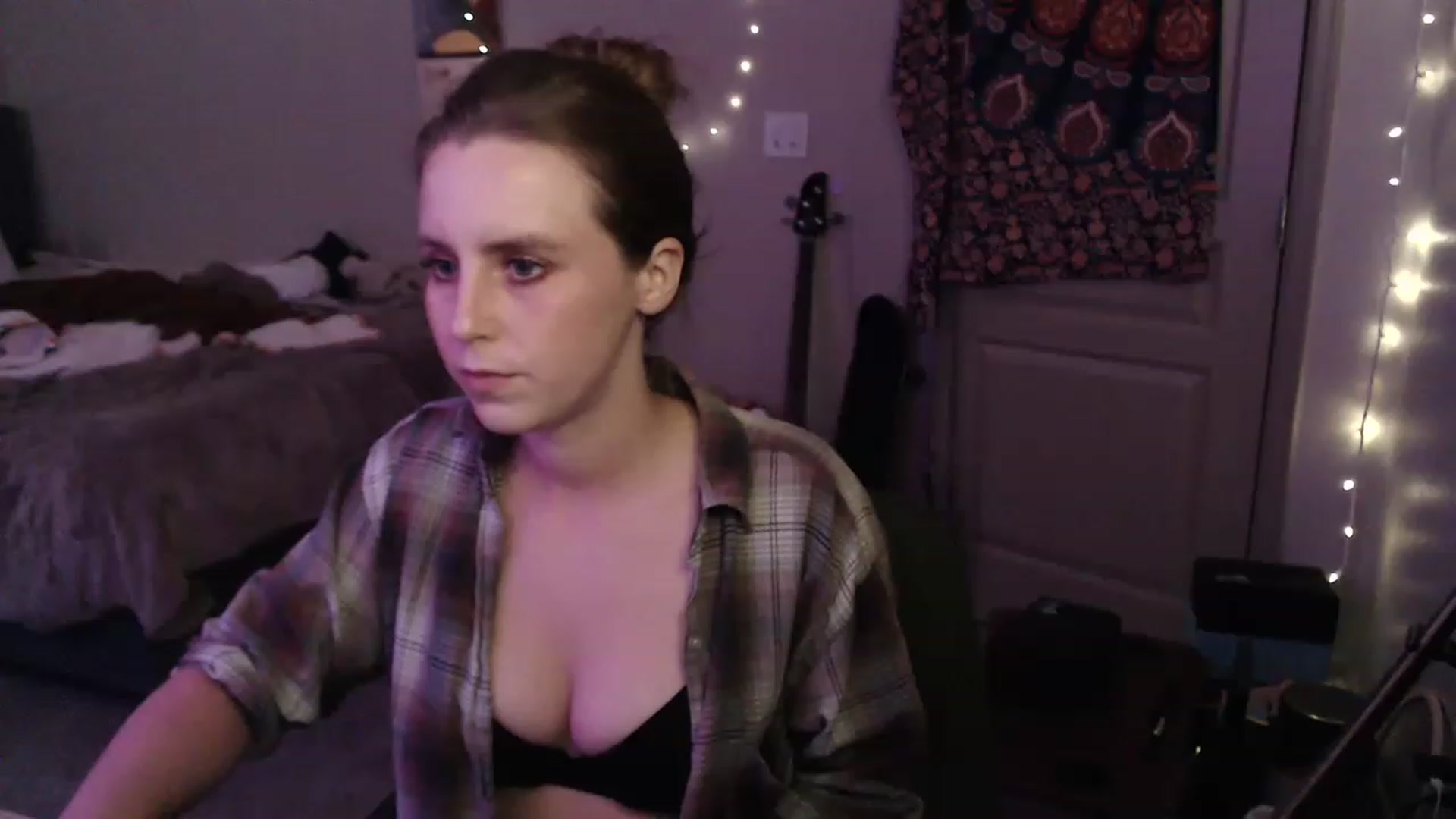 Gallery image thumbnail from Blake_Bardot's myfreecams stream on, 06/21/2023, 03:30 image 14 of 20