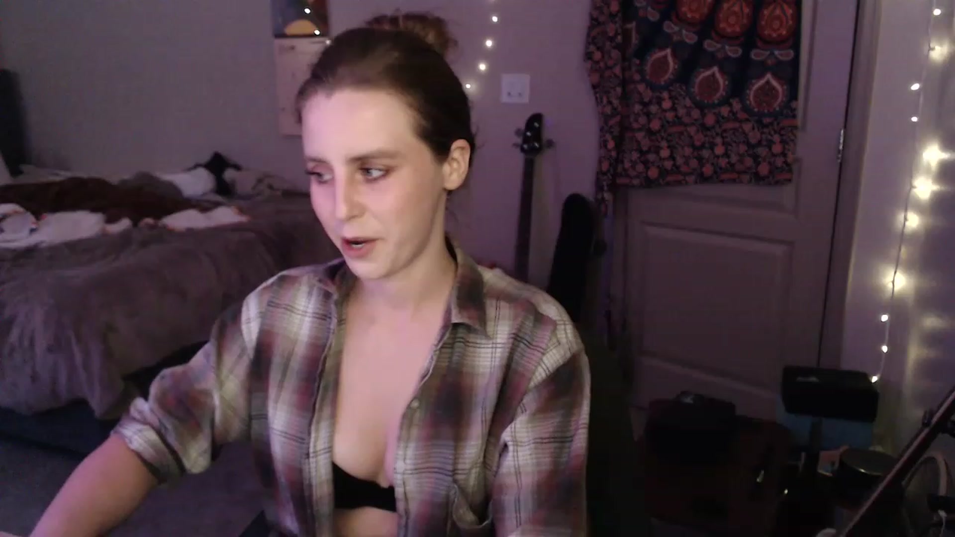 Gallery image thumbnail from Blake_Bardot's myfreecams stream on, 06/21/2023, 03:30 image 4 of 20