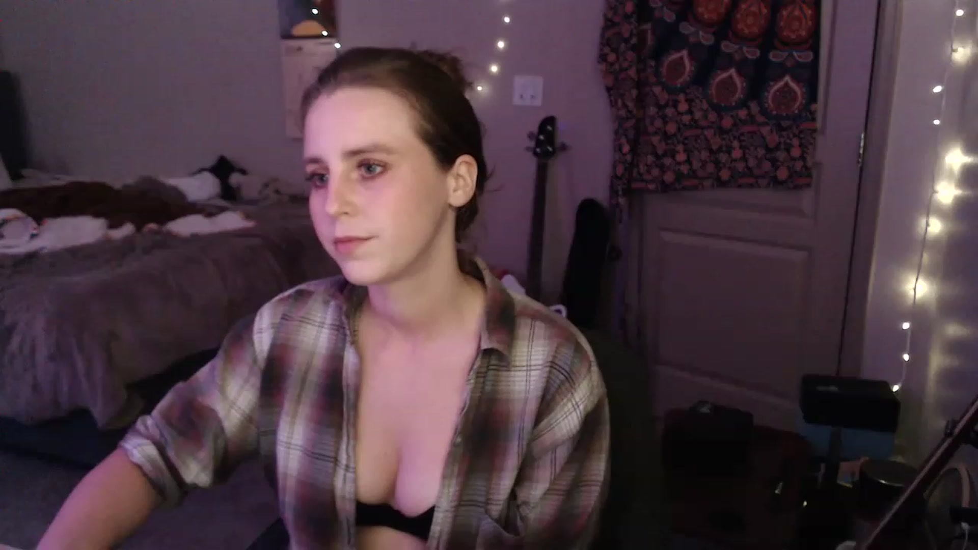 Gallery image thumbnail from Blake_Bardot's myfreecams stream on, 06/21/2023, 03:30 image 9 of 20