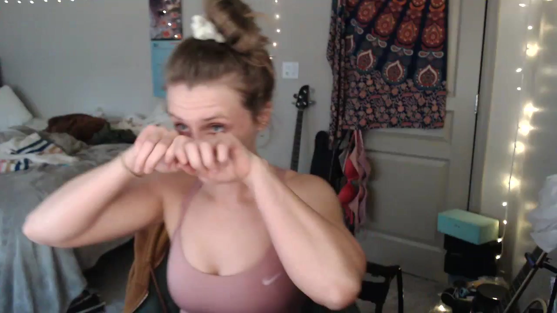 Gallery image thumbnail from Blake_Bardot's myfreecams stream on, 08/22/2023, 24:01 image 11 of 20