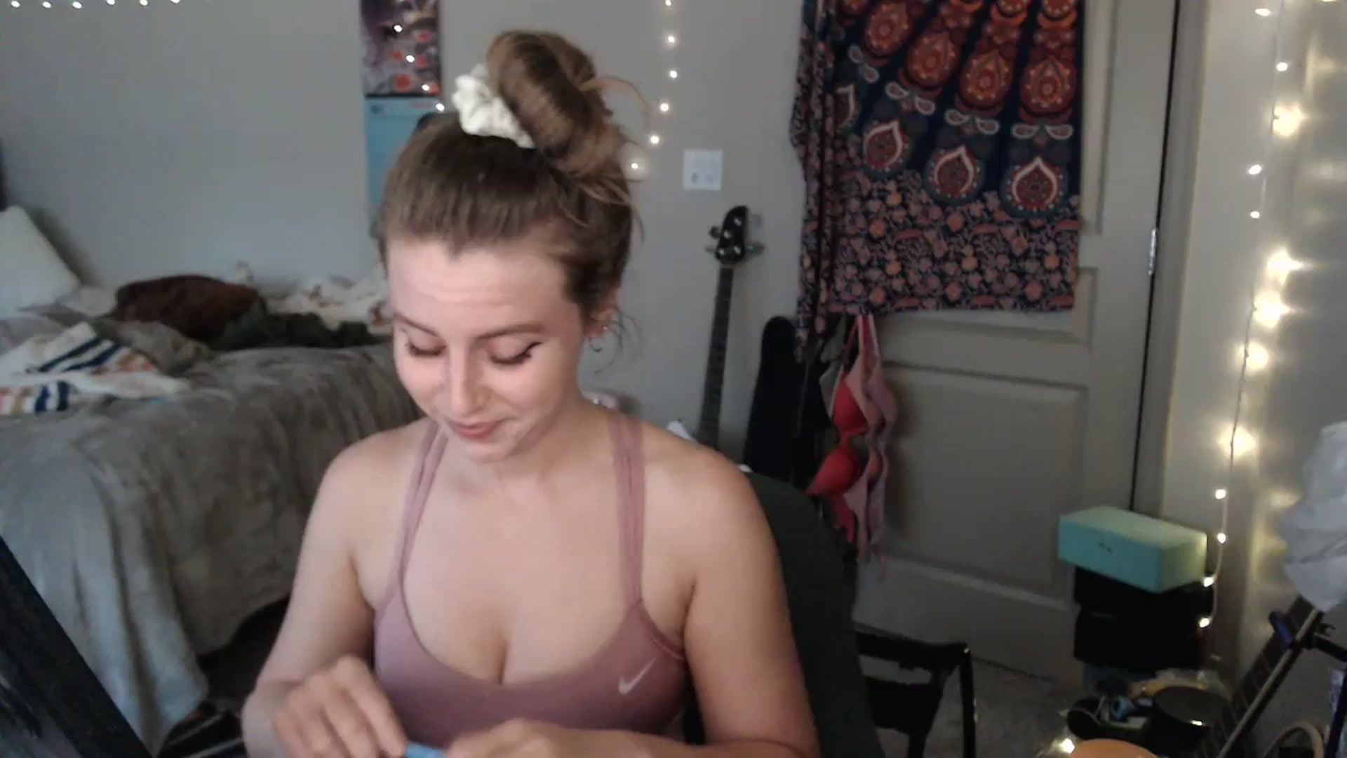 Gallery image thumbnail from Blake_Bardot's myfreecams stream on, 08/22/2023, 24:19 image 1 of 20