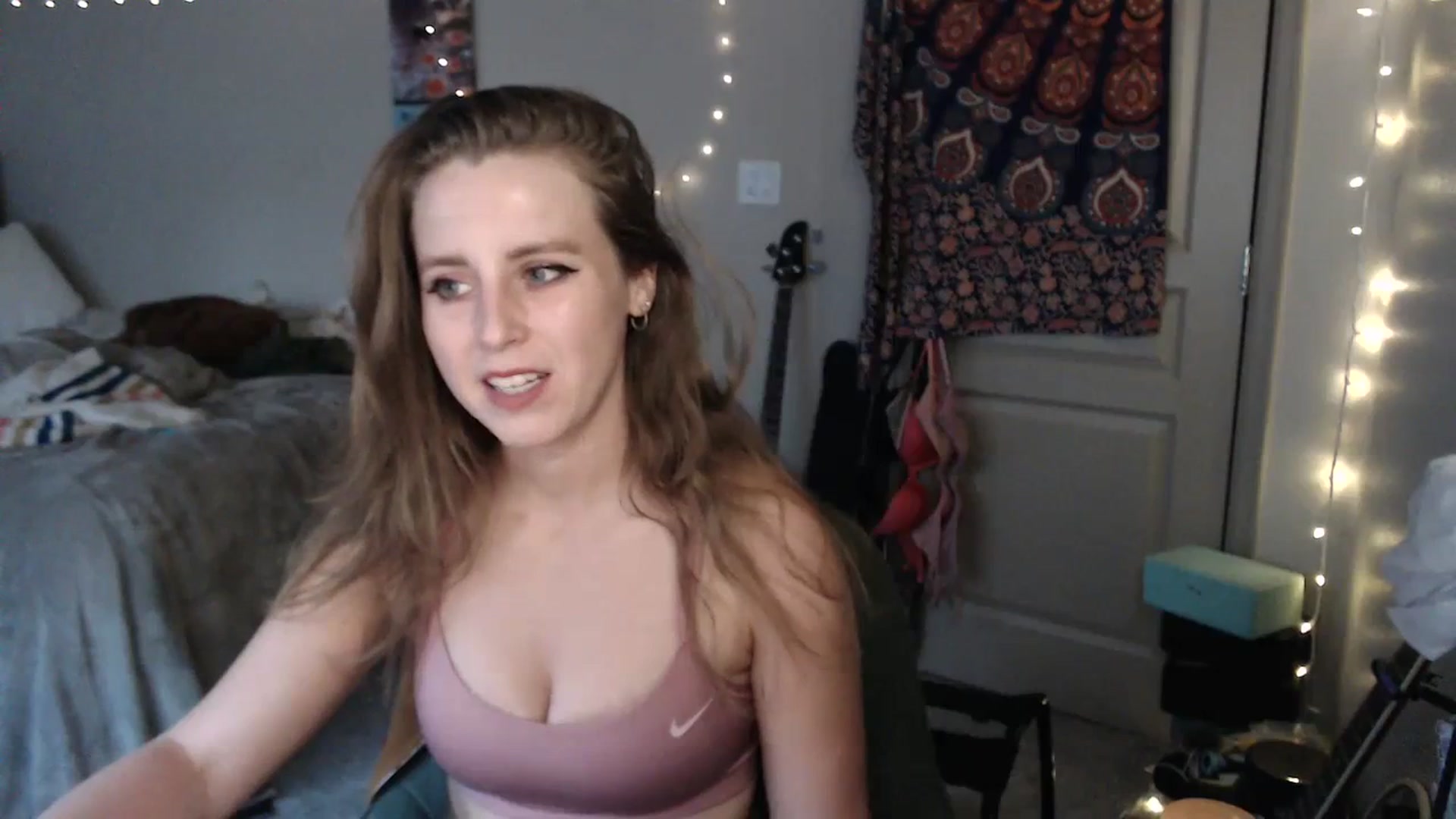 Gallery image thumbnail from Blake_Bardot's myfreecams stream on, 08/22/2023, 24:19 image 20 of 20
