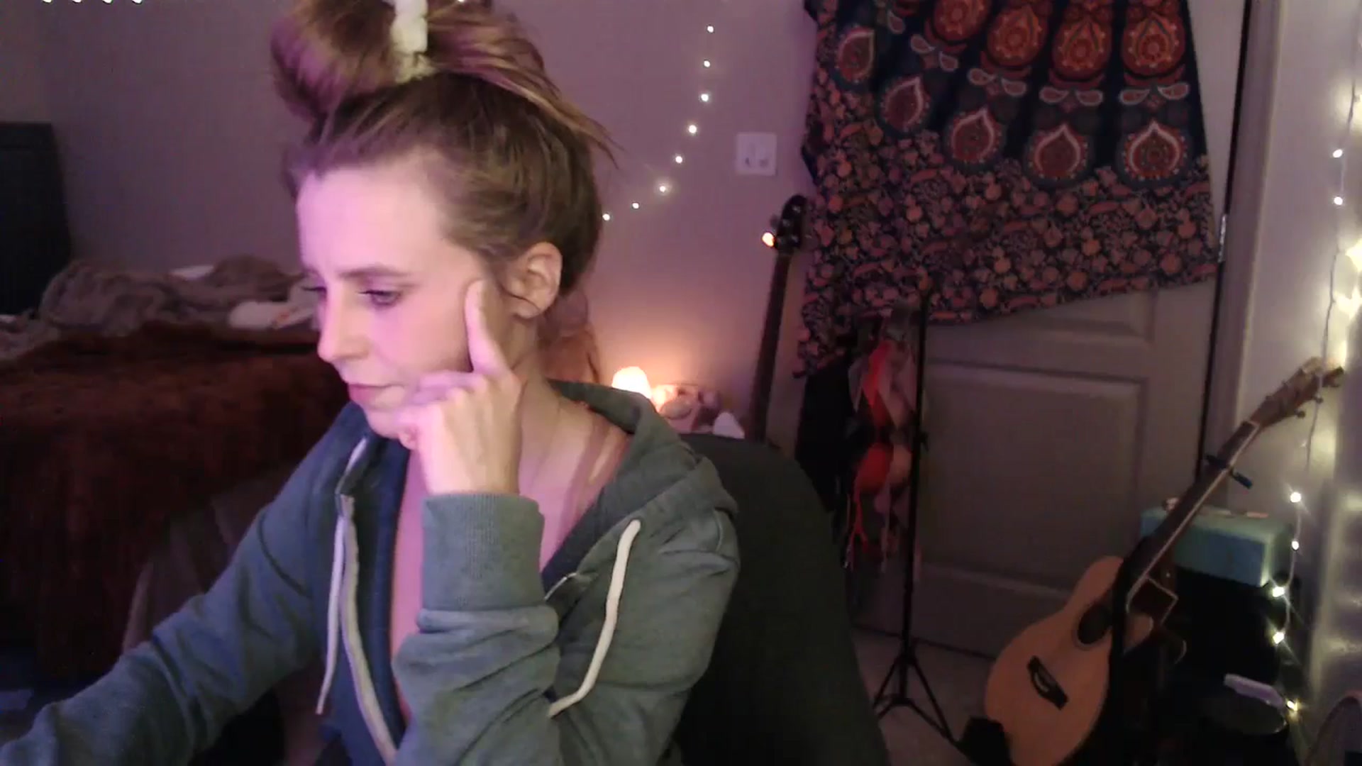 Gallery image thumbnail from Blake_Bardot's myfreecams stream on, 10/31/2023, 06:54 image 18 of 20