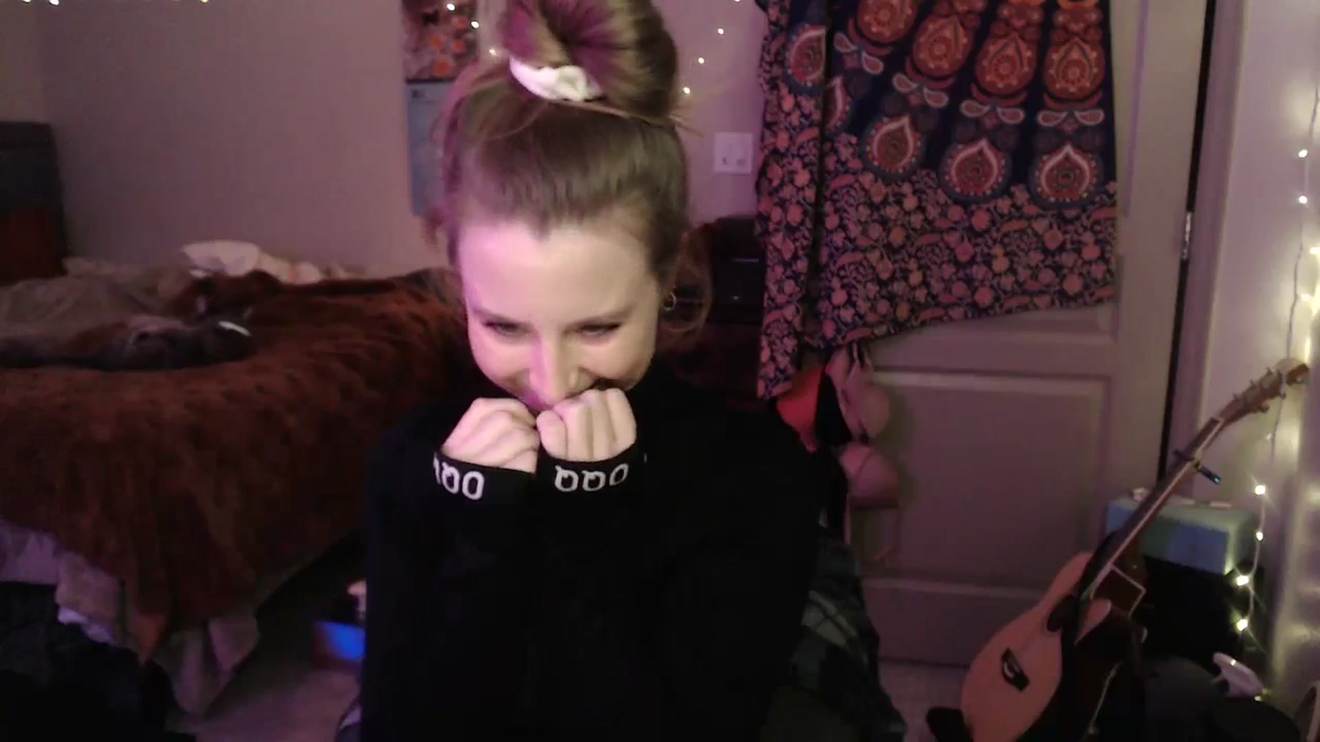 Gallery image thumbnail from Blake_Bardot's myfreecams stream on, 11/15/2023, 05:04 image 9 of 20
