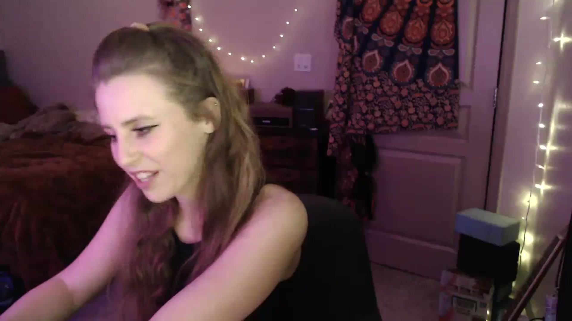 Gallery image thumbnail from Blake_Bardot's myfreecams stream on, 12/15/2023, 07:21 image 4 of 20