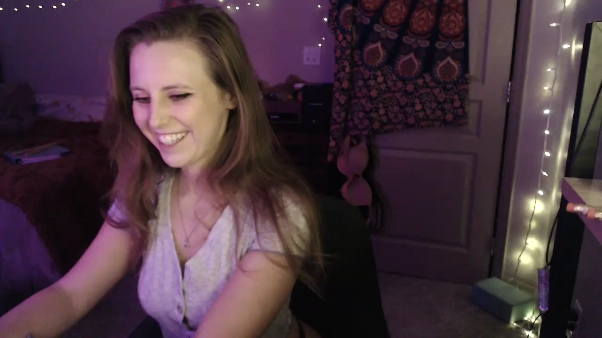 Gallery image thumbnail from Blake_Bardot's myfreecams stream on, 12/25/2023, 06:47 image 18 of 20