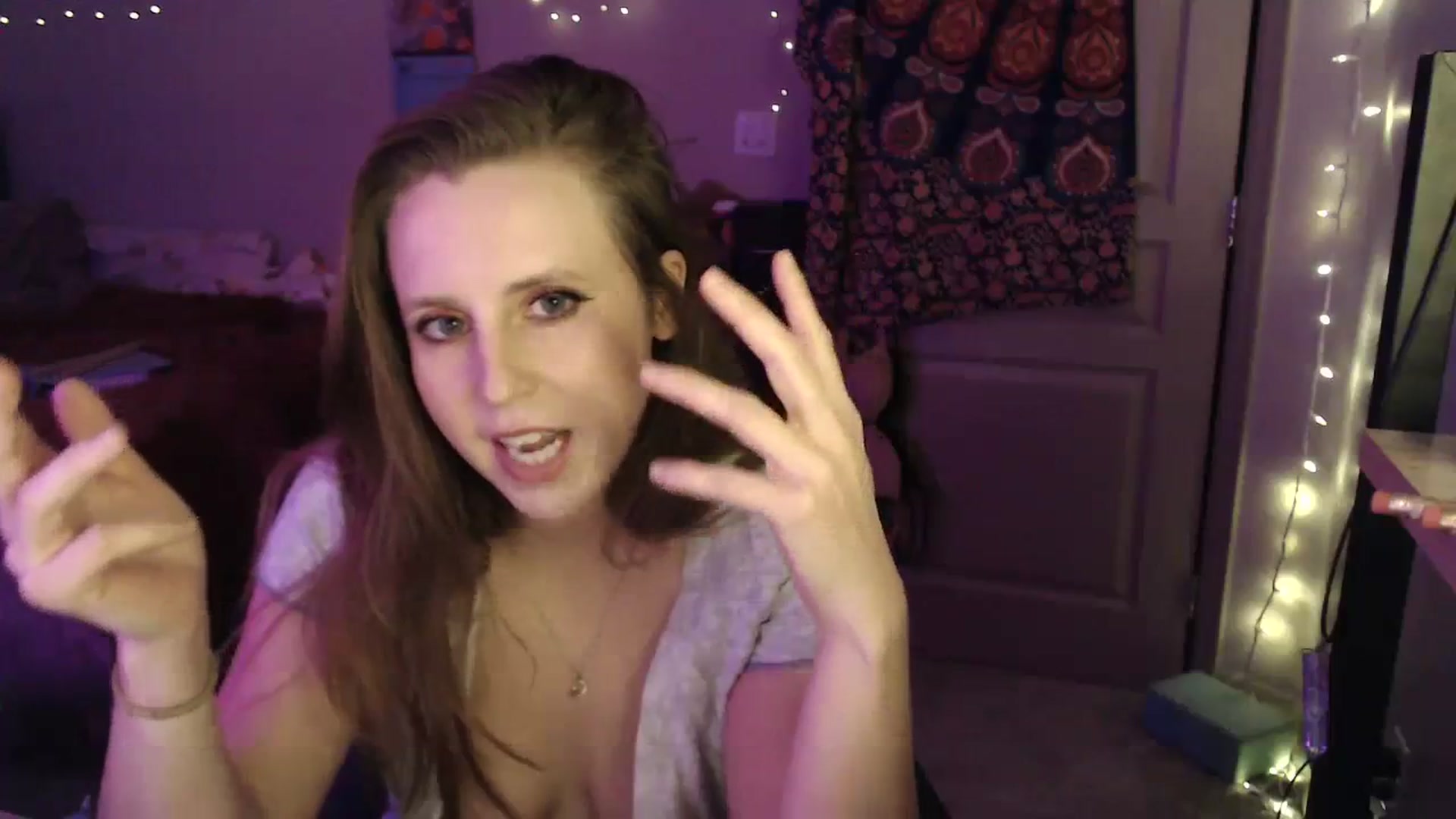 Gallery image thumbnail from Blake_Bardot's myfreecams stream on, 12/25/2023, 07:27 image 8 of 20