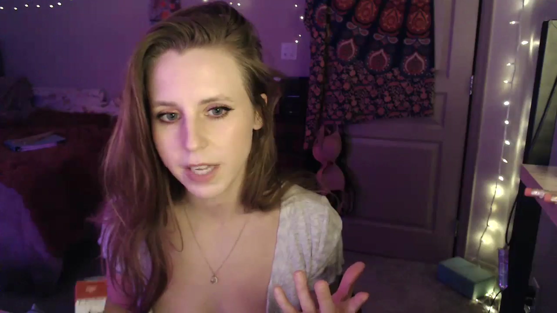 Gallery image thumbnail from Blake_Bardot's myfreecams stream on, 12/25/2023, 07:27 image 4 of 20