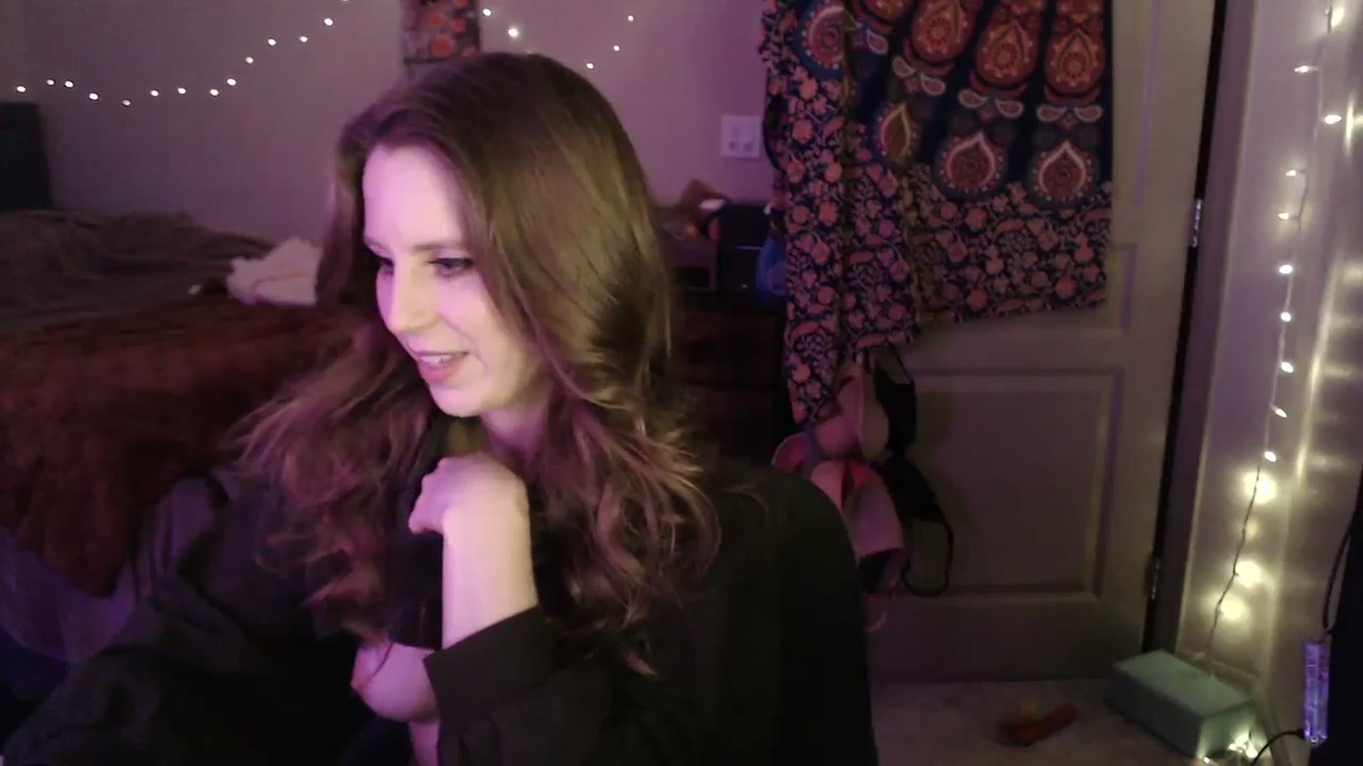 Gallery image thumbnail from Blake_Bardot's myfreecams stream on, 12/26/2023, 07:45 image 15 of 20