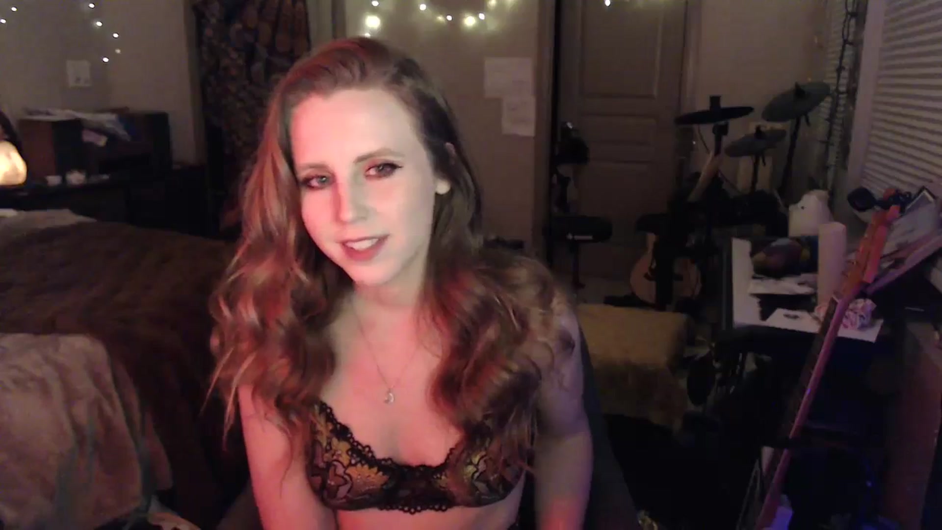 Gallery image thumbnail from Blake_Bardot's myfreecams stream on, 01/01/2024, 08:42 image 10 of 20