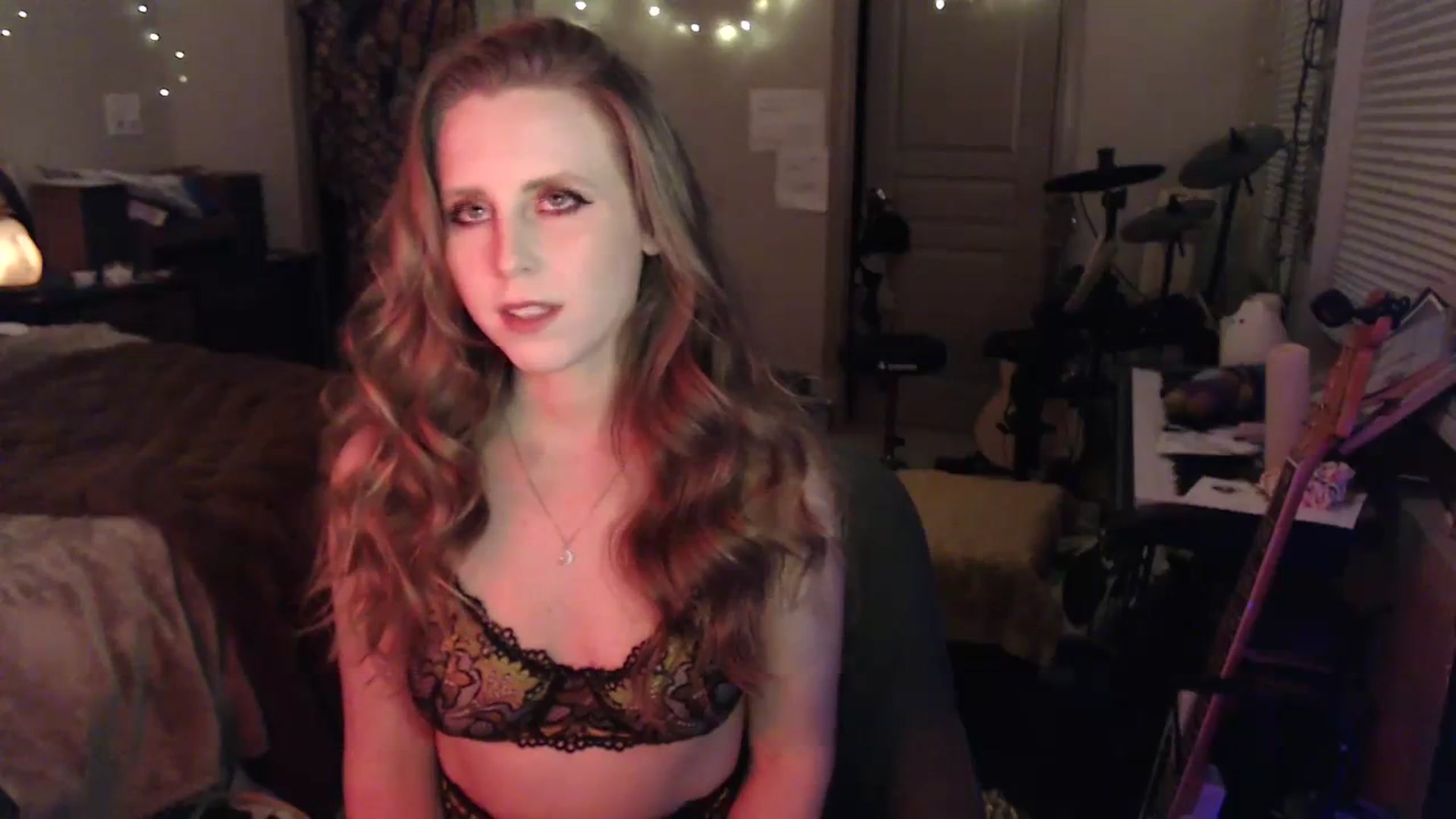 Gallery image thumbnail from Blake_Bardot's myfreecams stream on, 01/01/2024, 08:42 image 6 of 20