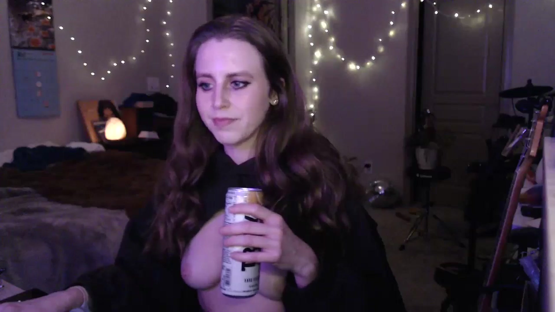 Gallery image thumbnail from Blake_Bardot's myfreecams stream on, 02/17/2024, 08:04 image 17 of 20