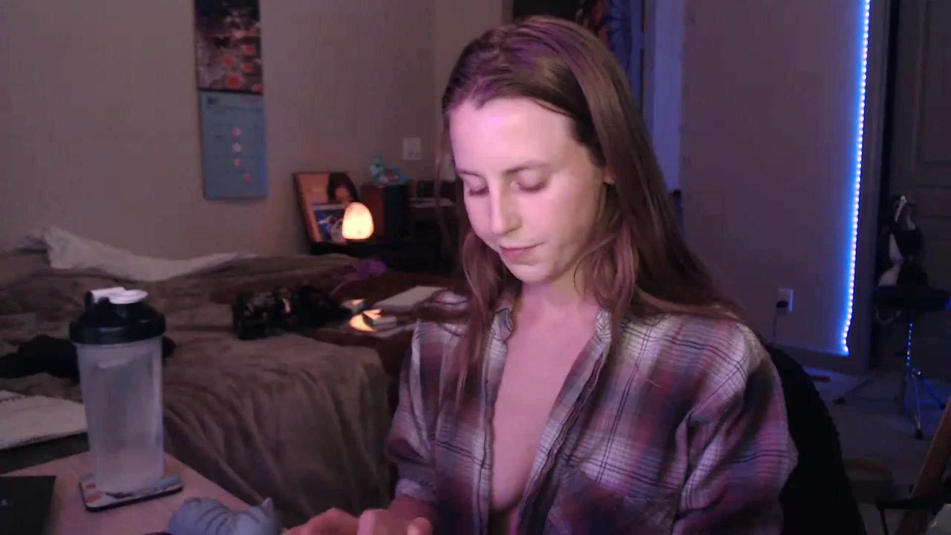 Gallery image thumbnail from Blake_Bardot's myfreecams stream on, 05/16/2024, 06:53 image 8 of 20