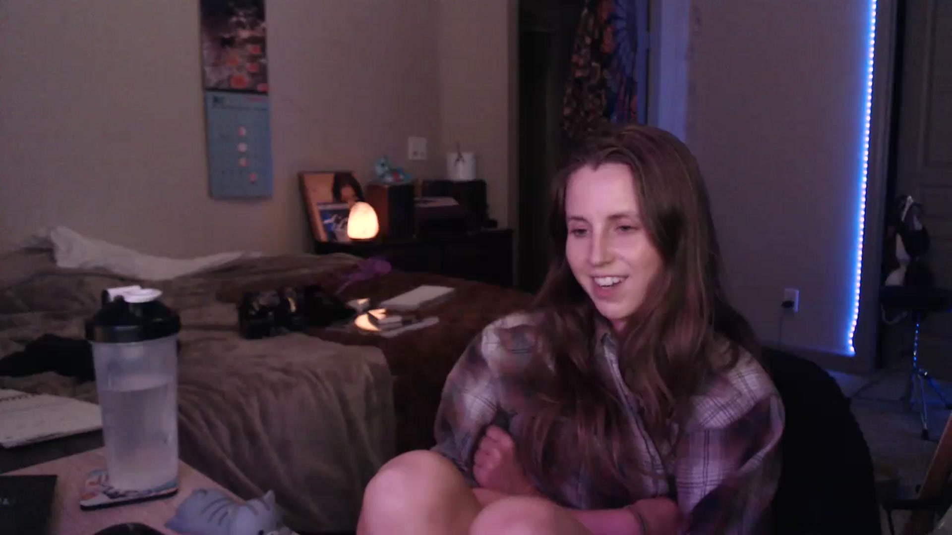 Gallery image thumbnail from Blake_Bardot's myfreecams stream on, 05/16/2024, 06:53 image 18 of 20