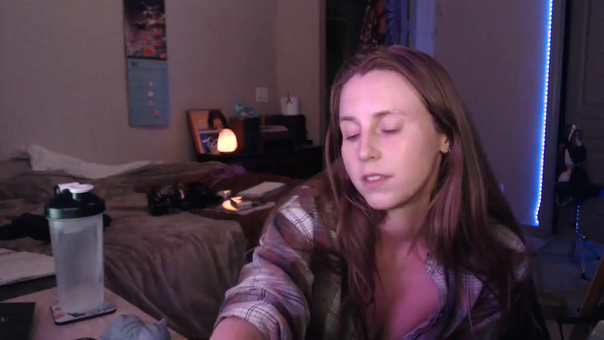 Gallery image thumbnail from Blake_Bardot's myfreecams stream on, 05/16/2024, 06:53 image 10 of 20