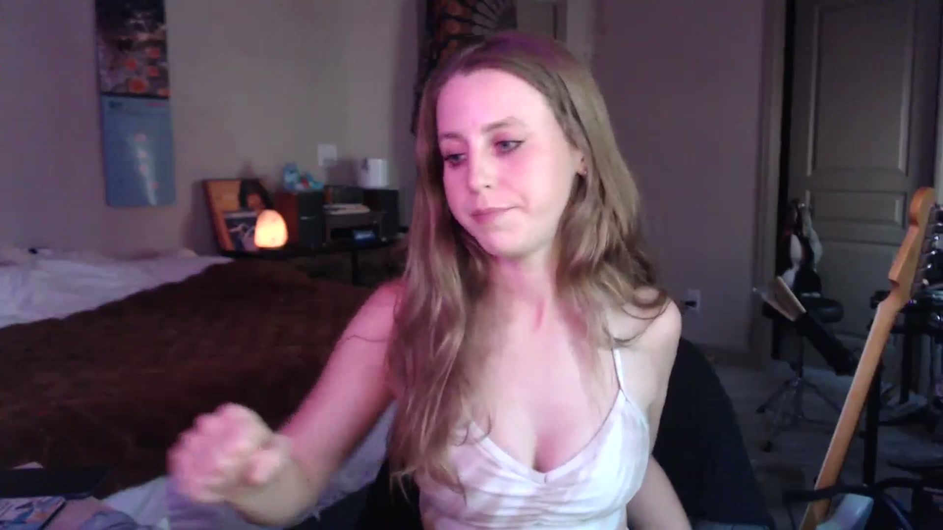 Gallery image thumbnail from Blake_Bardot's myfreecams stream on, 05/28/2024, 01:23 image 6 of 20