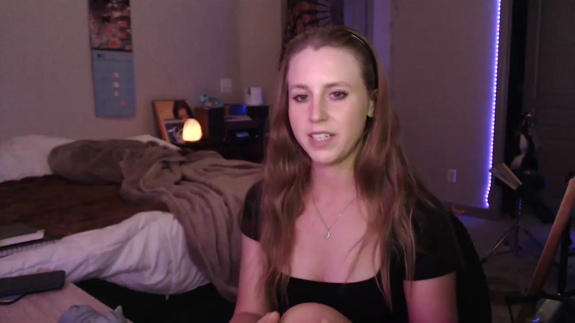 Gallery image thumbnail from Blake_Bardot's myfreecams stream on, 05/29/2024, 05:17 image 8 of 20