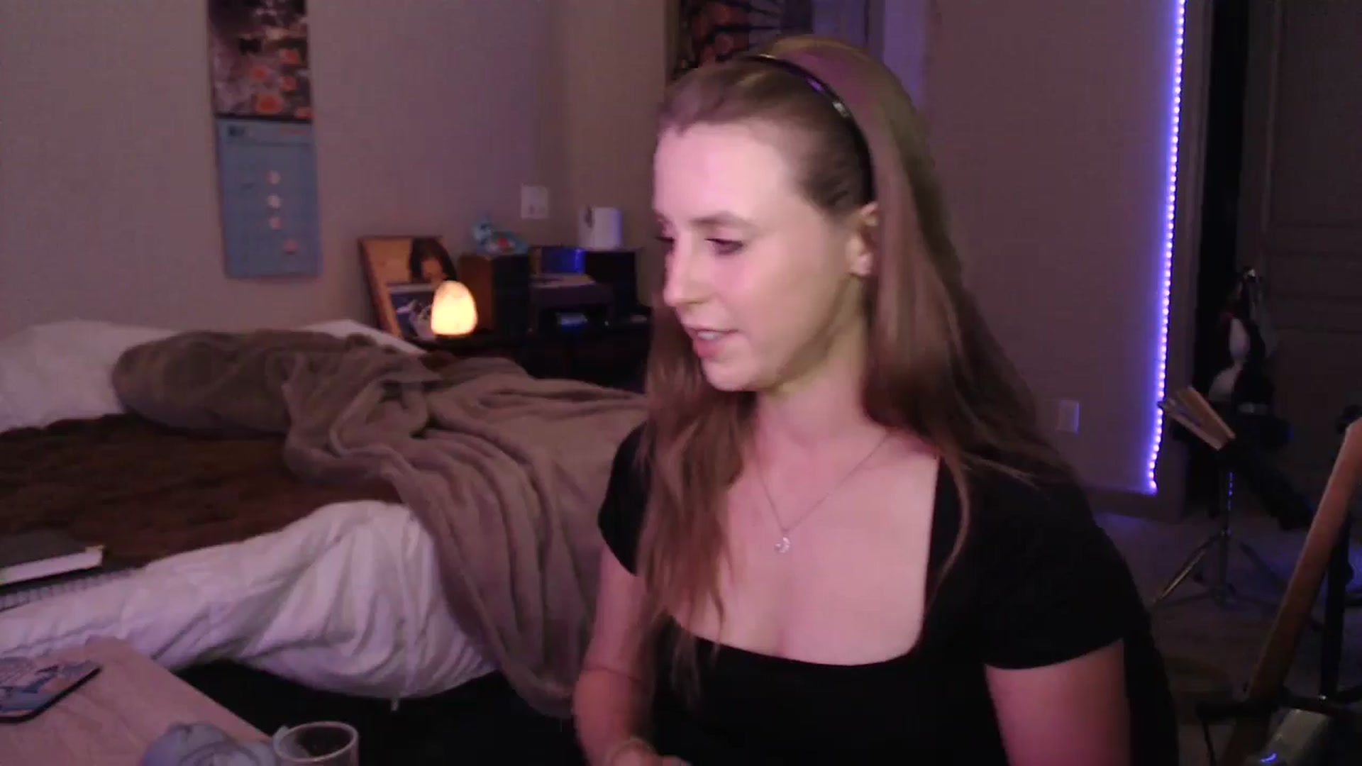 Gallery image thumbnail from Blake_Bardot's myfreecams stream on, 05/29/2024, 05:17 image 6 of 20