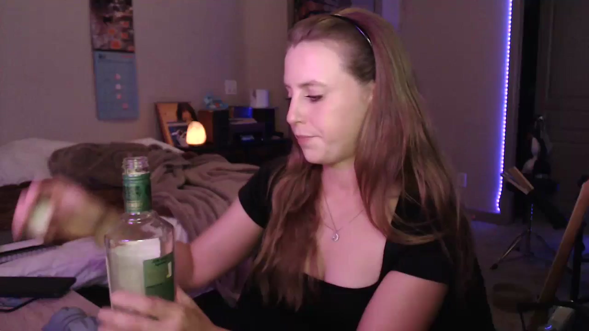 Gallery image thumbnail from Blake_Bardot's myfreecams stream on, 05/29/2024, 05:17 image 1 of 20
