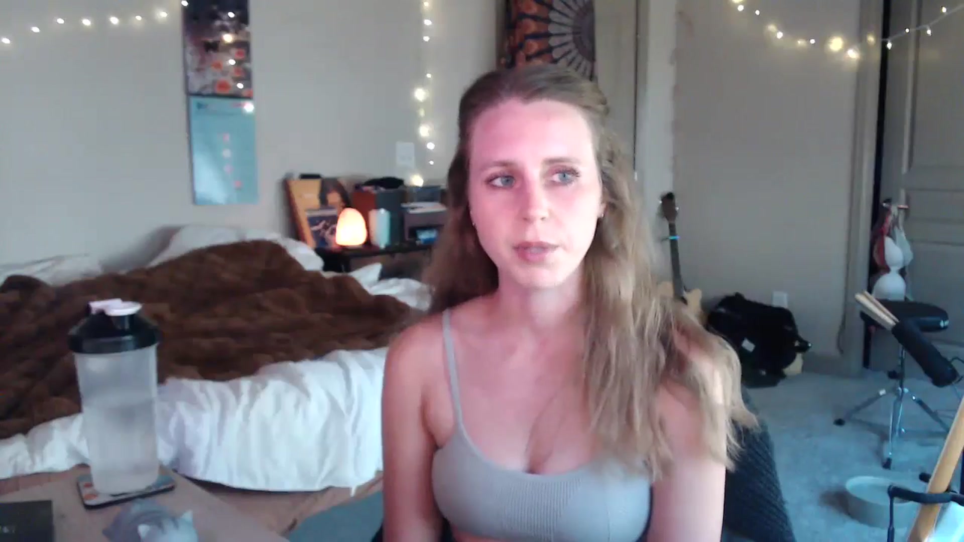 Gallery image thumbnail from Blake_Bardot's myfreecams stream on, 06/25/2024, 02:22 image 5 of 20