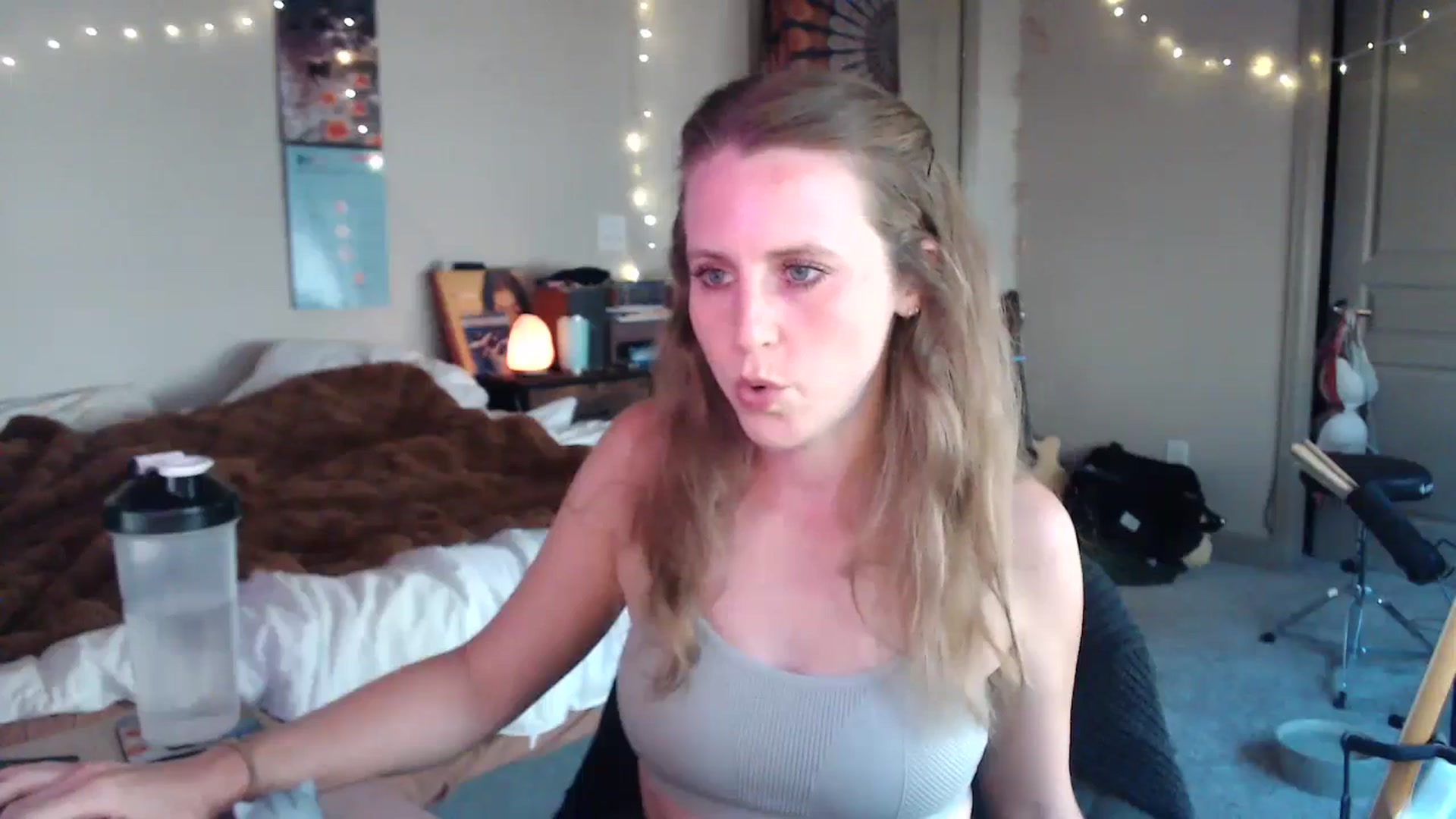 Gallery image thumbnail from Blake_Bardot's myfreecams stream on, 06/25/2024, 02:22 image 9 of 20