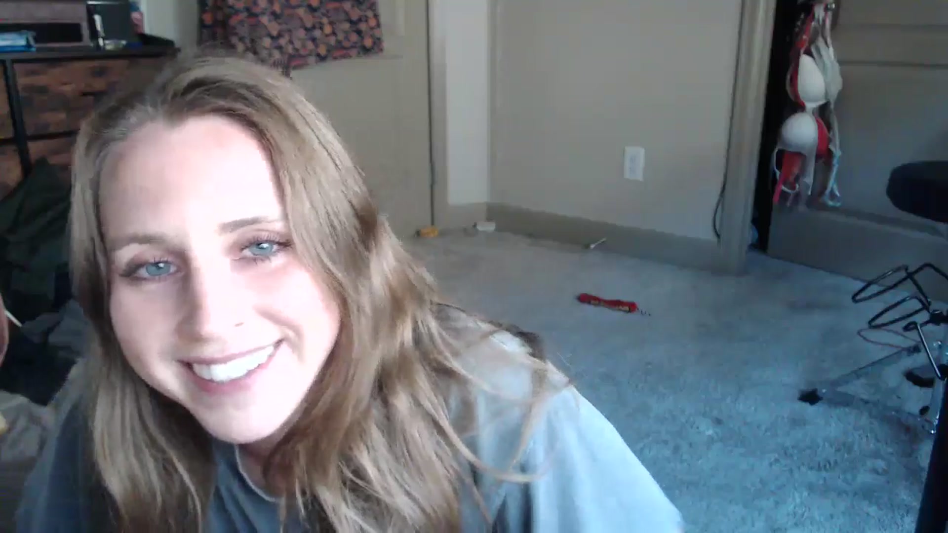 Gallery image thumbnail from Blake_Bardot's myfreecams stream on, 06/26/2024, 01:31 image 18 of 20