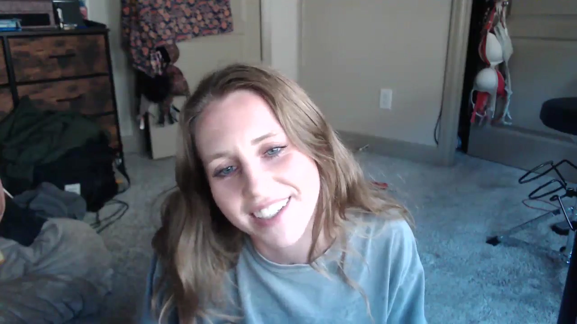 Gallery image thumbnail from Blake_Bardot's myfreecams stream on, 06/26/2024, 01:31 image 15 of 20