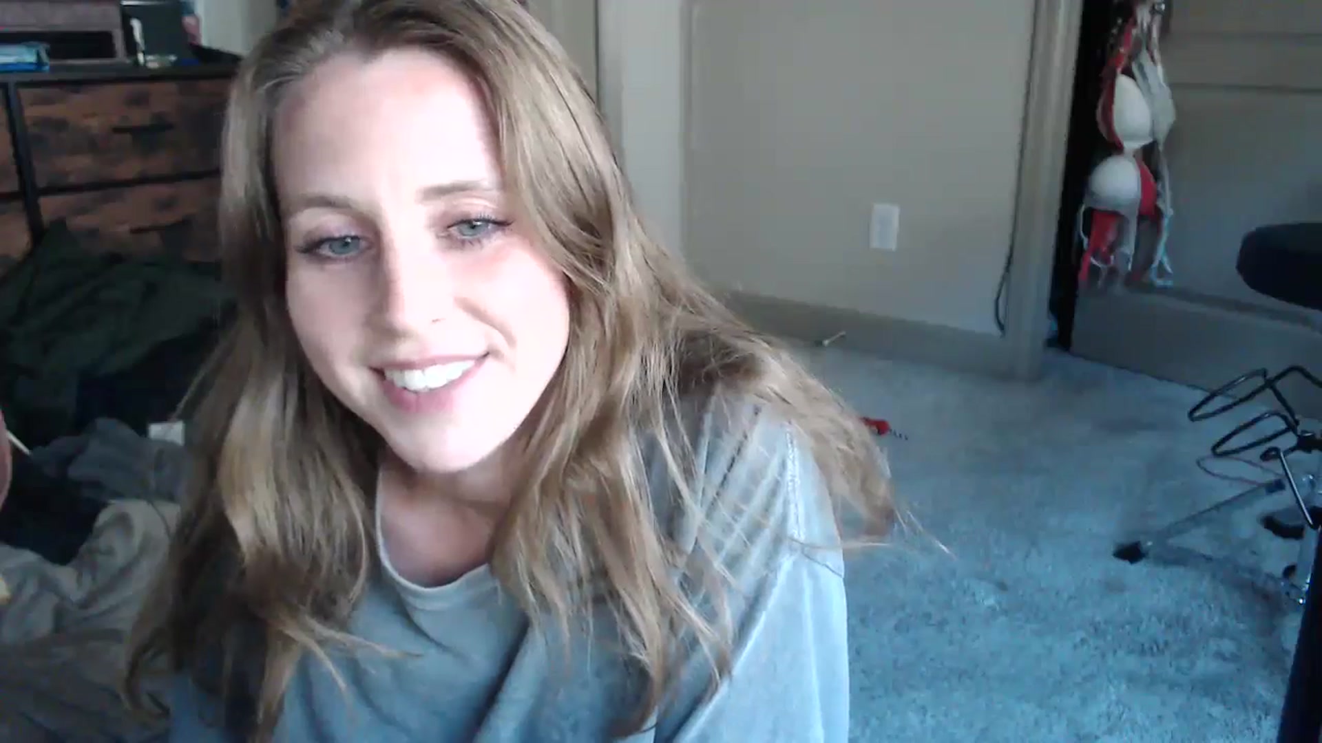 Gallery image thumbnail from Blake_Bardot's myfreecams stream on, 06/26/2024, 01:31 image 14 of 20