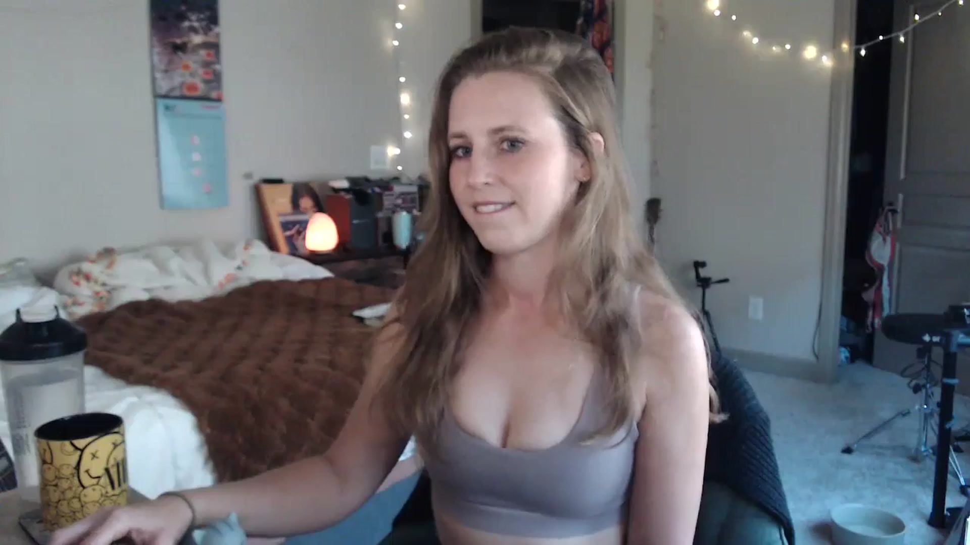 Gallery image thumbnail from Blake_Bardot's myfreecams stream on, 08/16/2024, 01:13 image 12 of 20