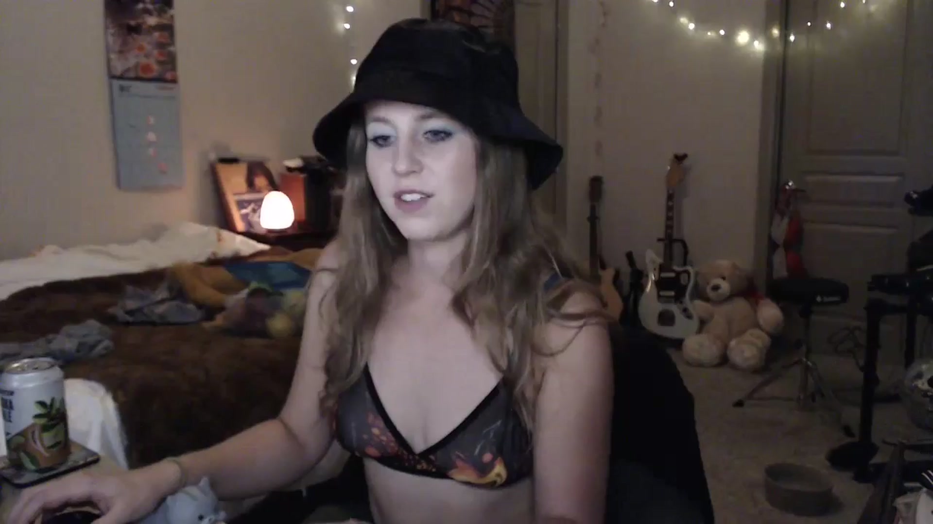 Gallery image thumbnail from Blake_Bardot's myfreecams stream on, 08/18/2024, 07:43 image 5 of 20