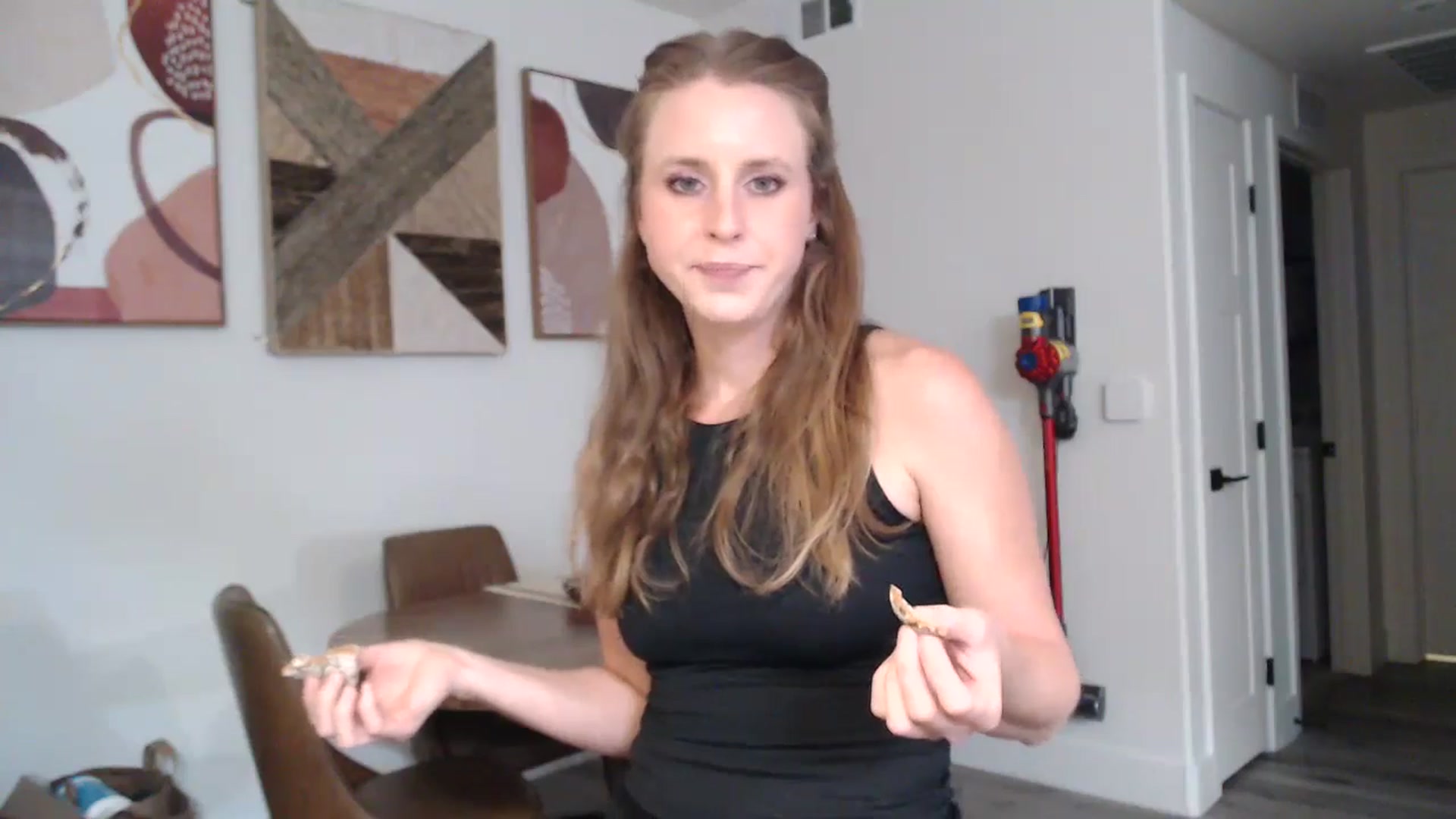Gallery image thumbnail from Blake_Bardot's myfreecams stream on, 08/25/2024, 04:26 image 9 of 20