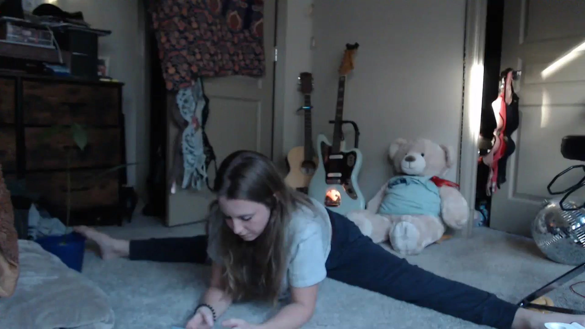 Gallery image thumbnail from Blake_Bardot's myfreecams stream on, 10/16/2024, 24:12 image 8 of 20