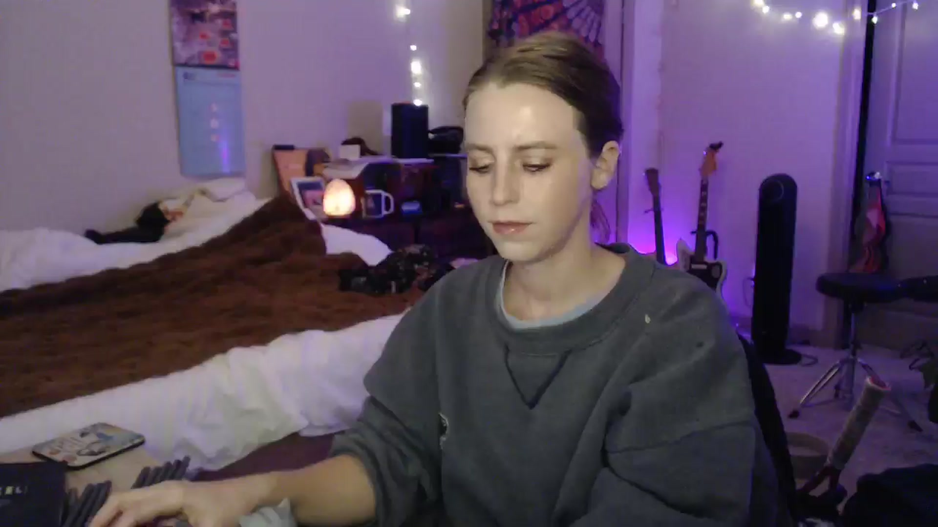 Gallery image thumbnail from Blake_Bardot's myfreecams stream on, 11/19/2024, 03:29 image 18 of 20