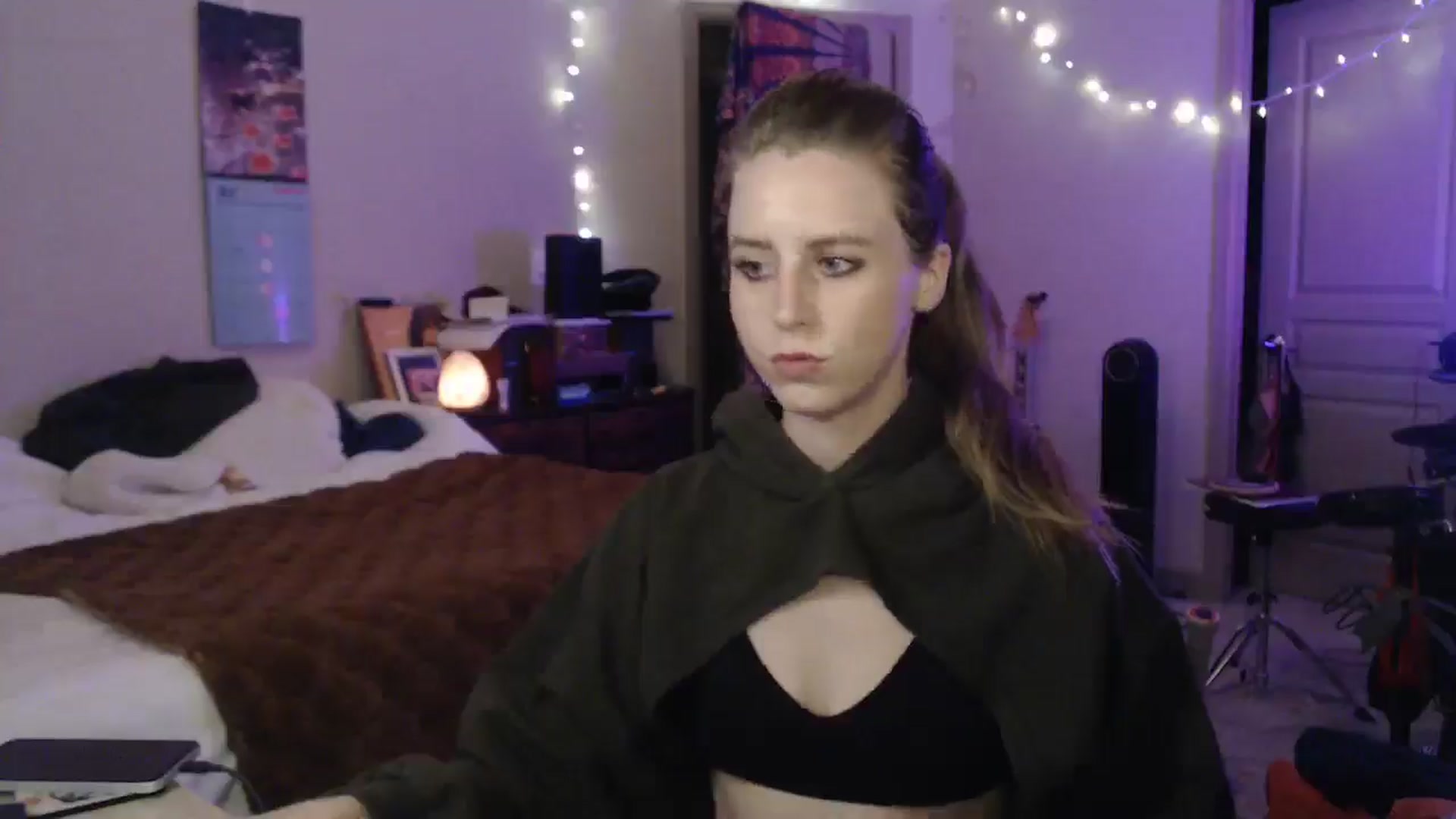 Gallery image thumbnail from Blake_Bardot's myfreecams stream on, 11/20/2024, 02:56 image 2 of 20