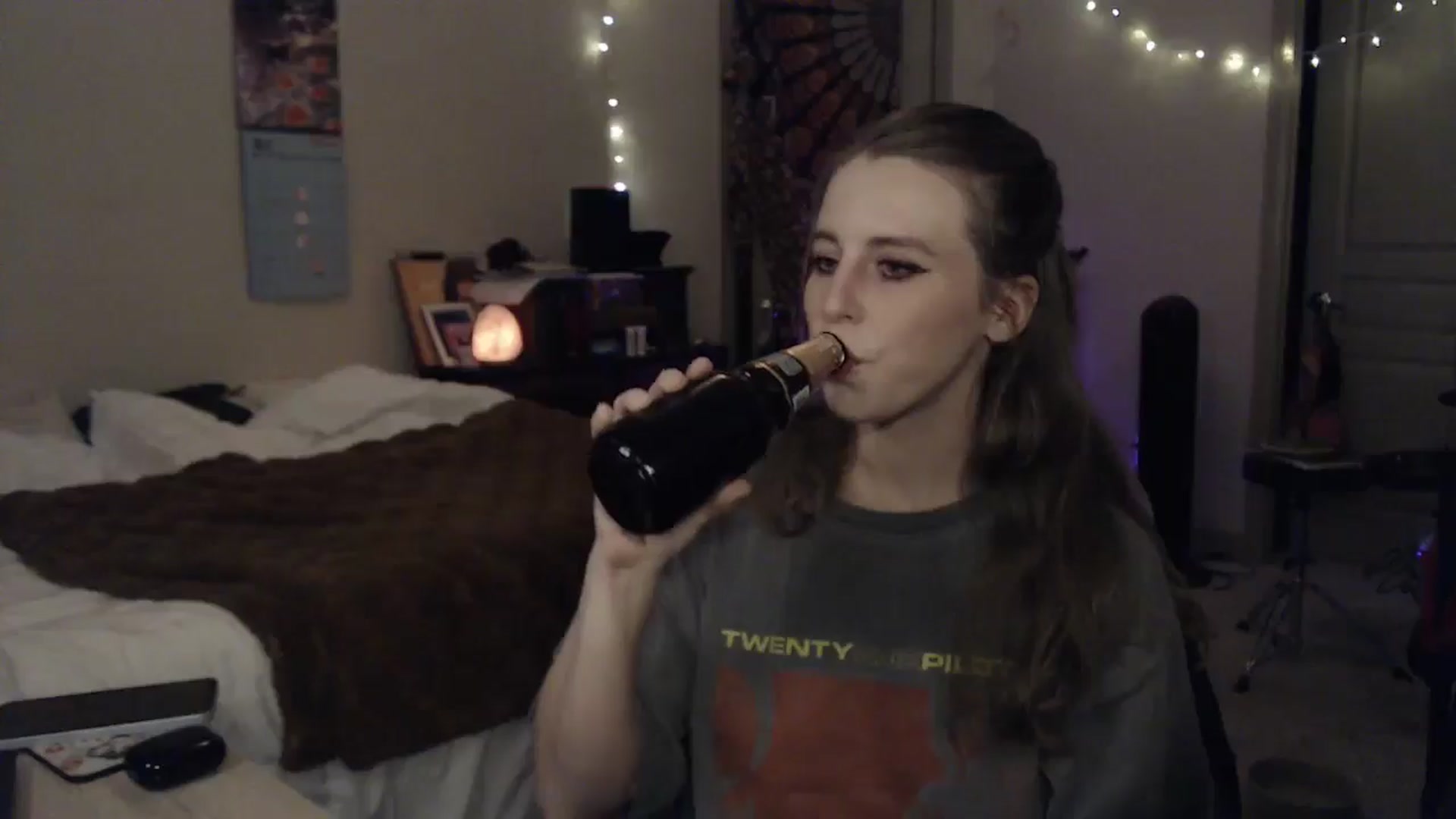 Gallery image thumbnail from Blake_Bardot's myfreecams stream on, 12/16/2024, 06:45 image 2 of 20
