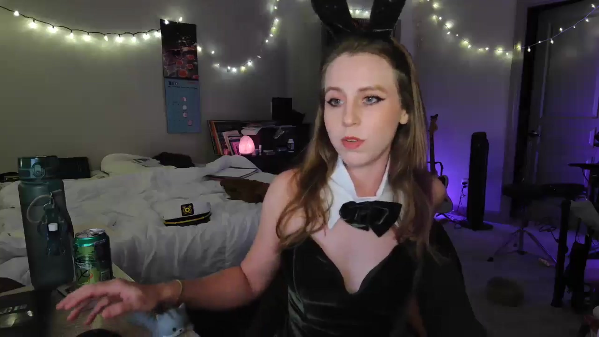 Gallery image thumbnail from Blake_Bardot's myfreecams stream on, 04/21/2025, 03:48 image 18 of 20
