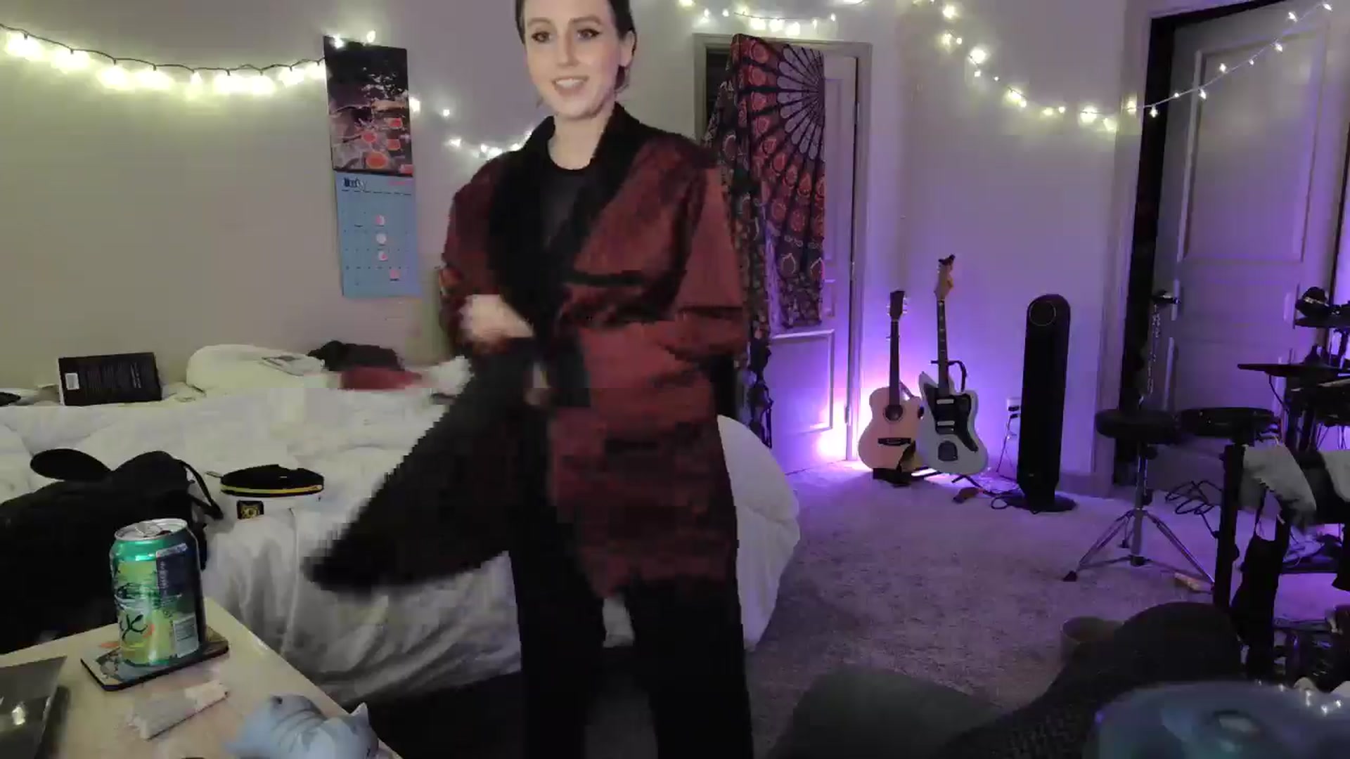Gallery image thumbnail from Blake_Bardot's myfreecams stream on, 04/21/2025, 03:48 image 4 of 20