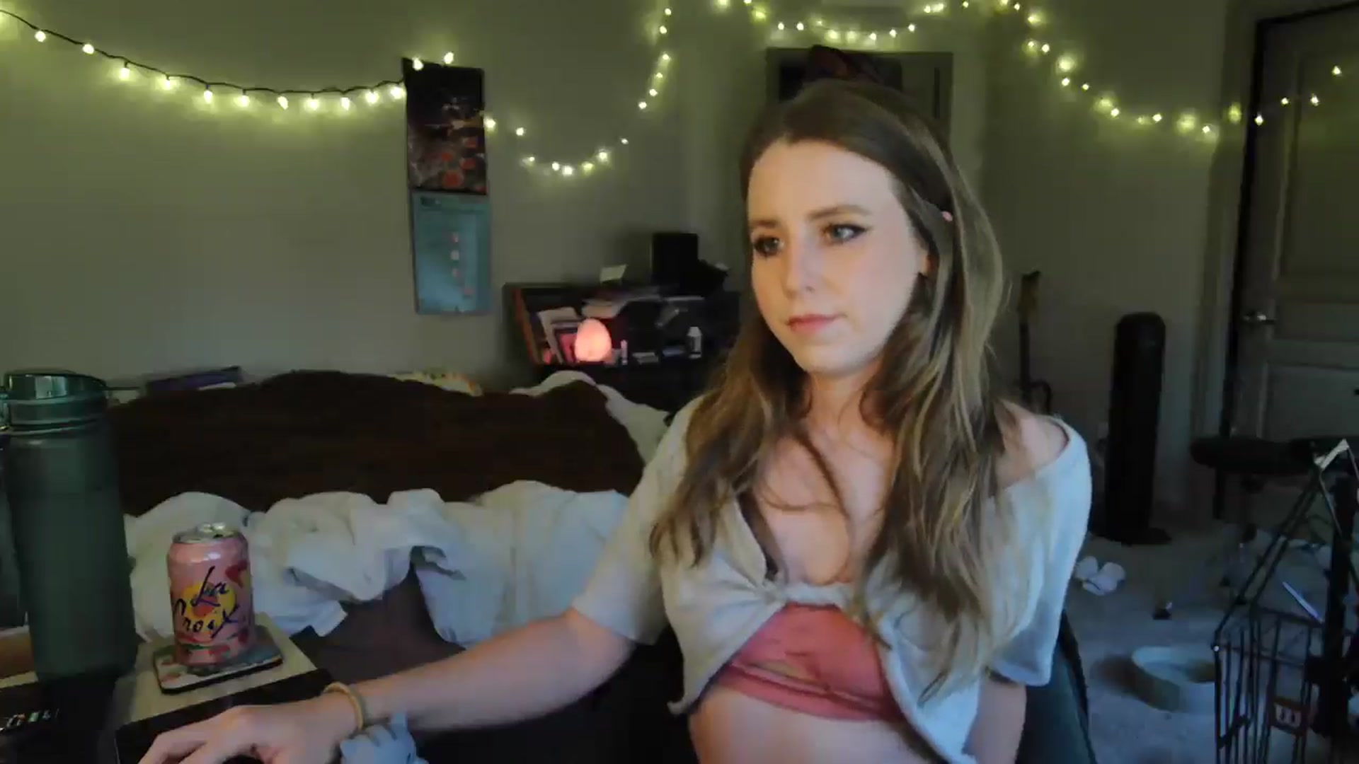 Gallery image thumbnail from Blake_Bardot's myfreecams stream on, 04/26/2025, 01:49 image 4 of 20